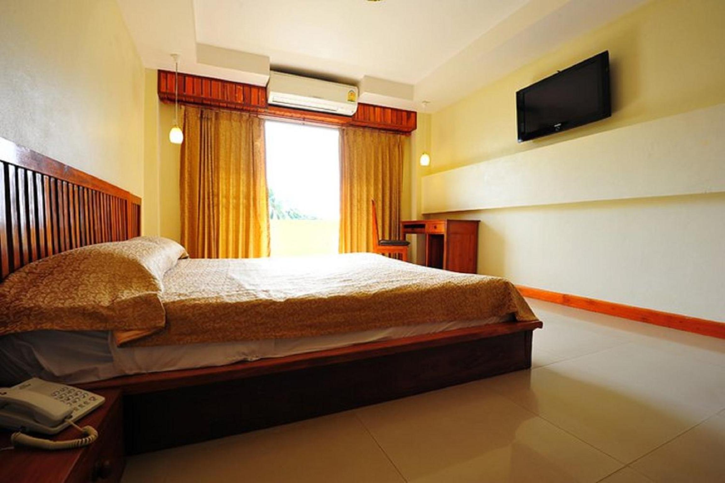 (24 Hours) Grand Executive King Room photo 3