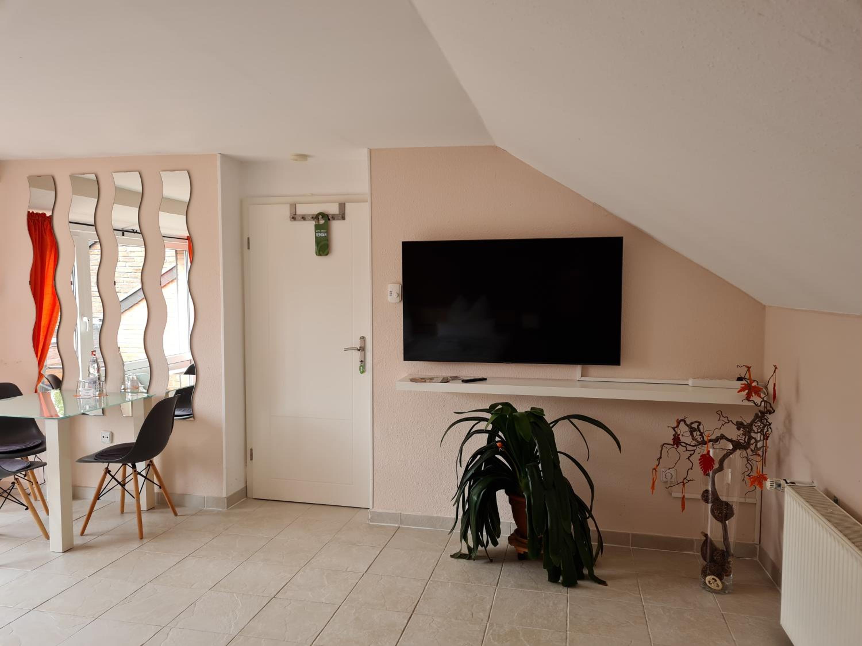Double Room with Shared Bathroom and Balcony photo 1
