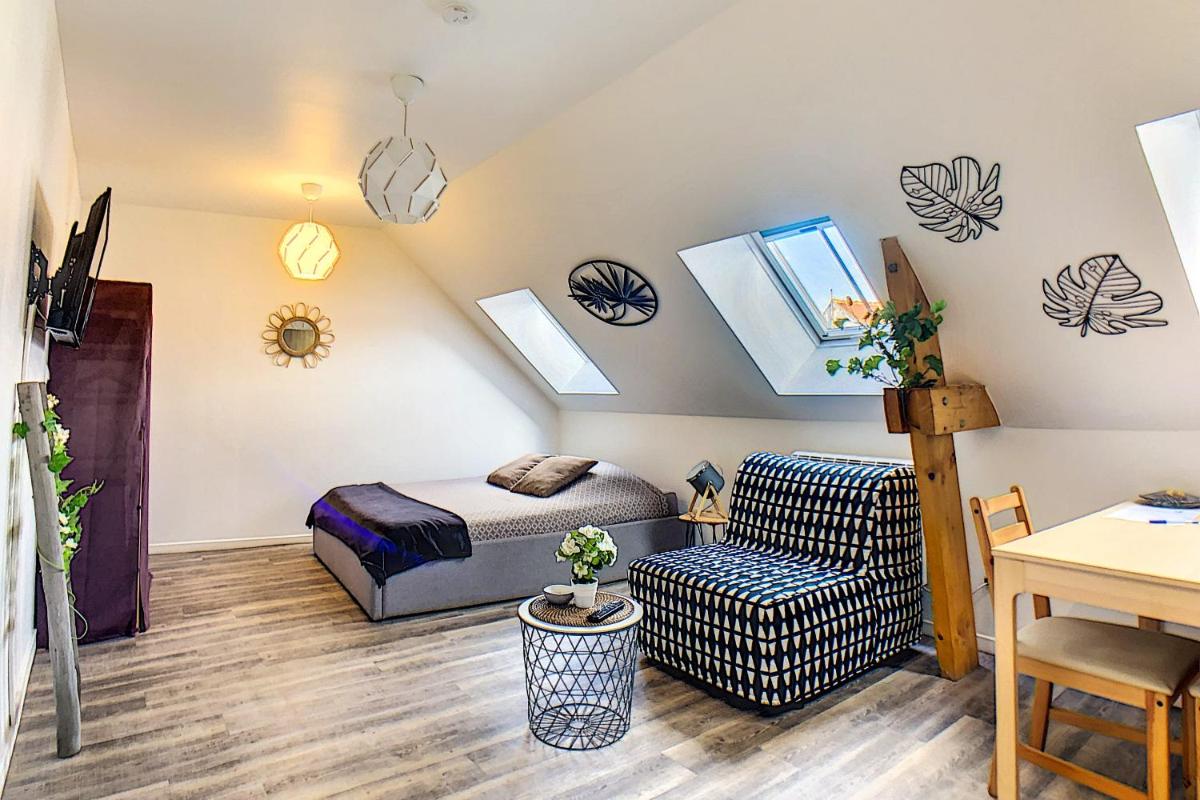 Studio Apartment photo 3