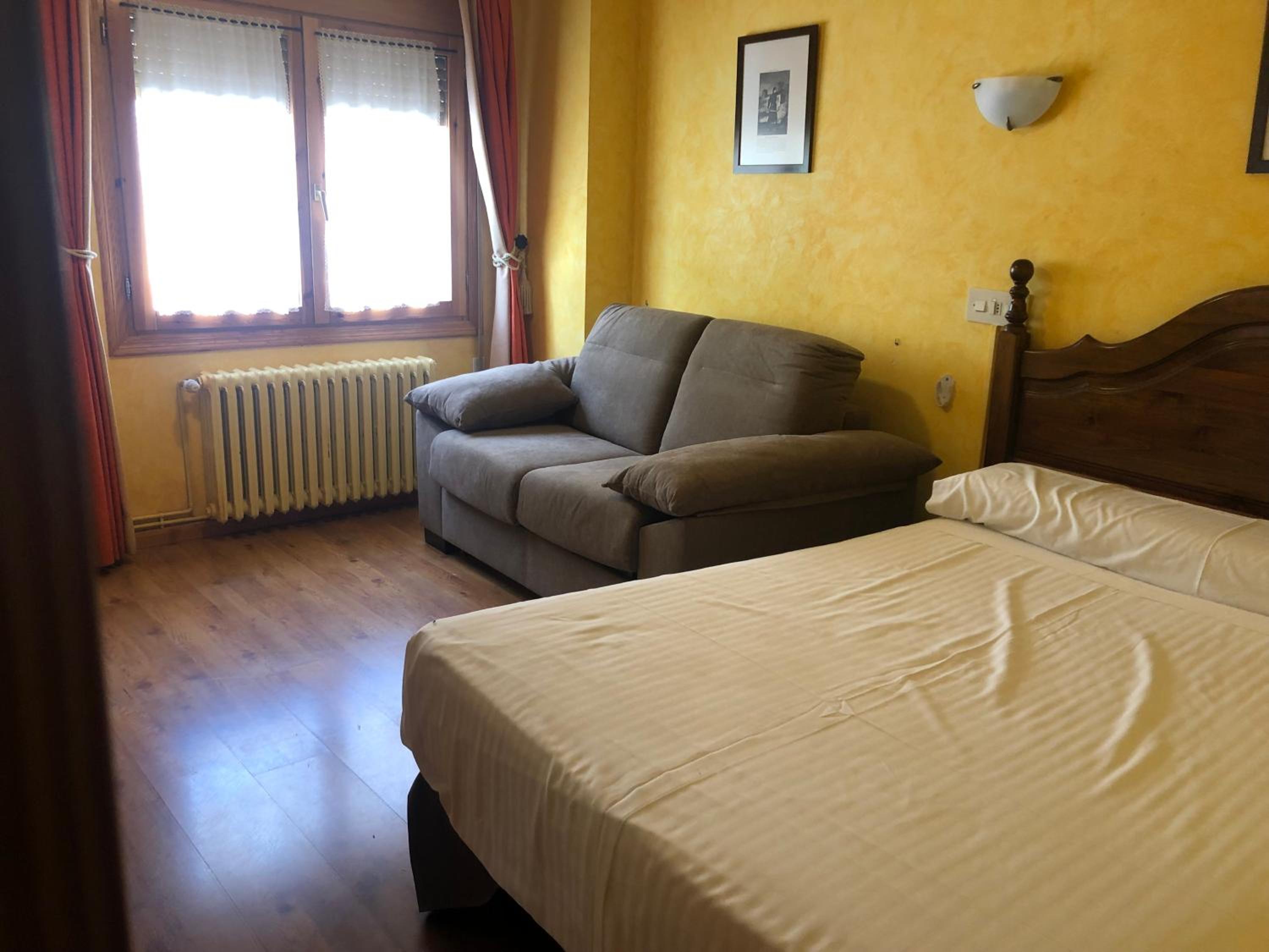 Family Room - Photo 3