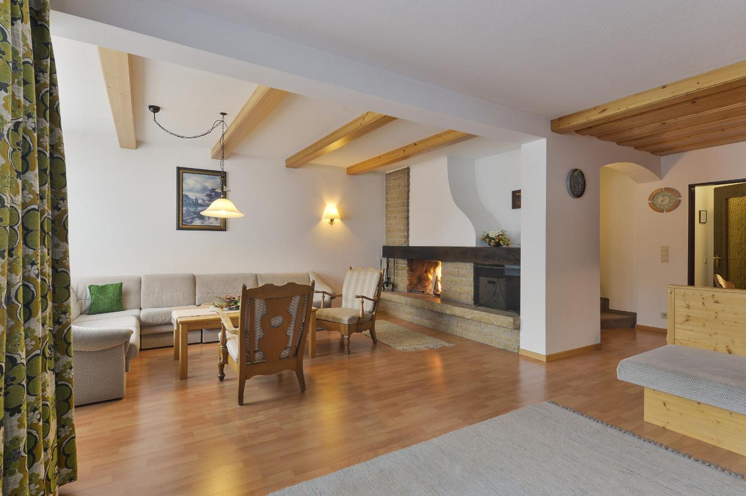 Two-Bedroom Apartment (3-7 Adults)