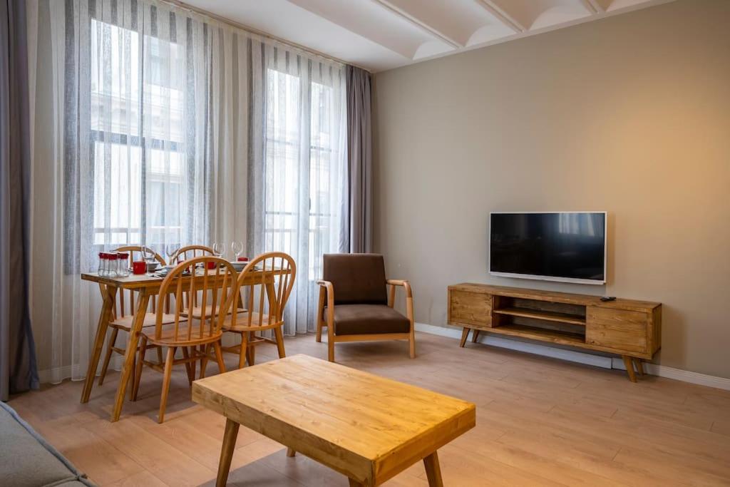 Two-Bedroom Family Apartment photo 3