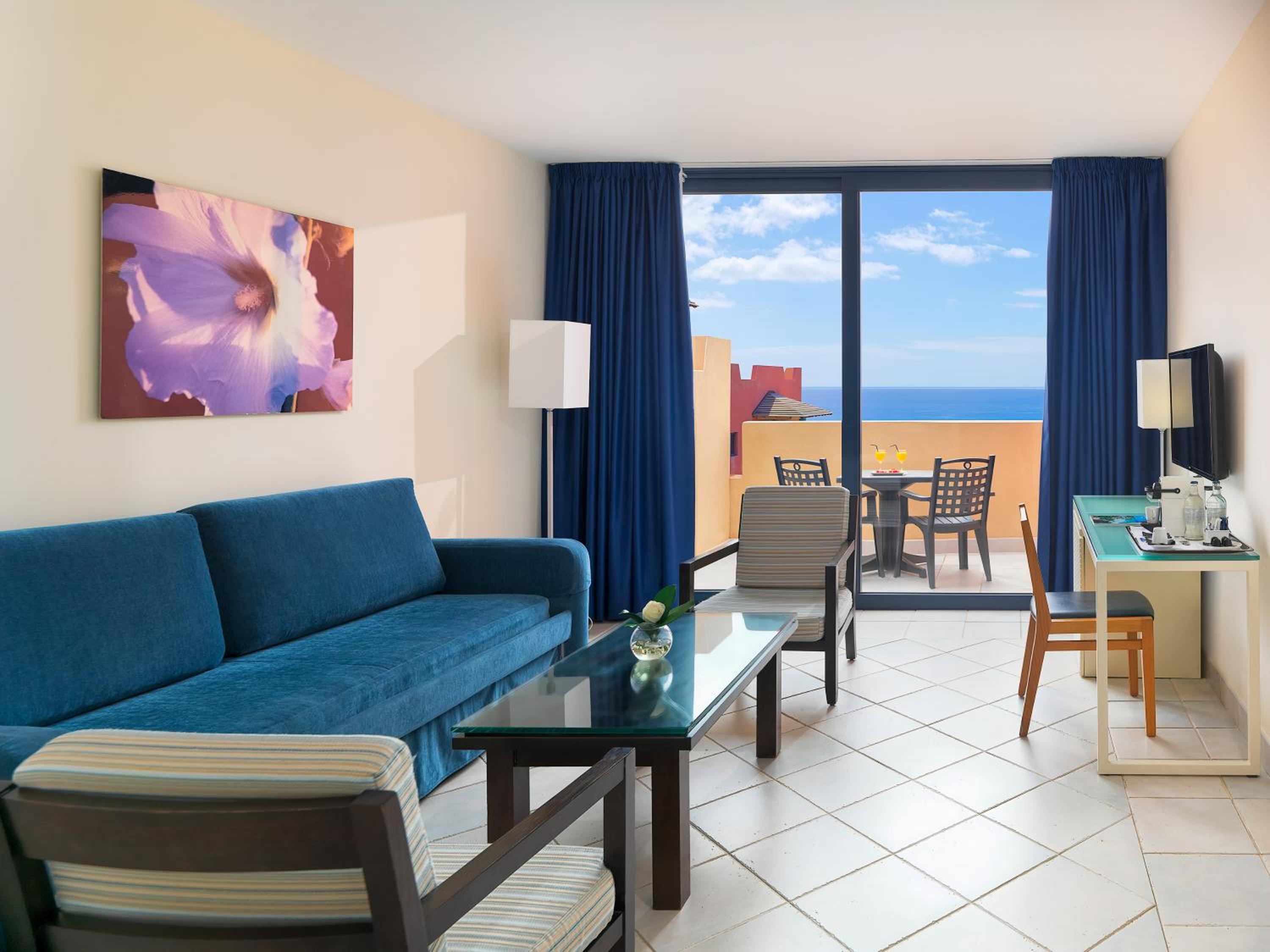 Junior Suite with Sea View (3 Adults + 1 Child) photo 2