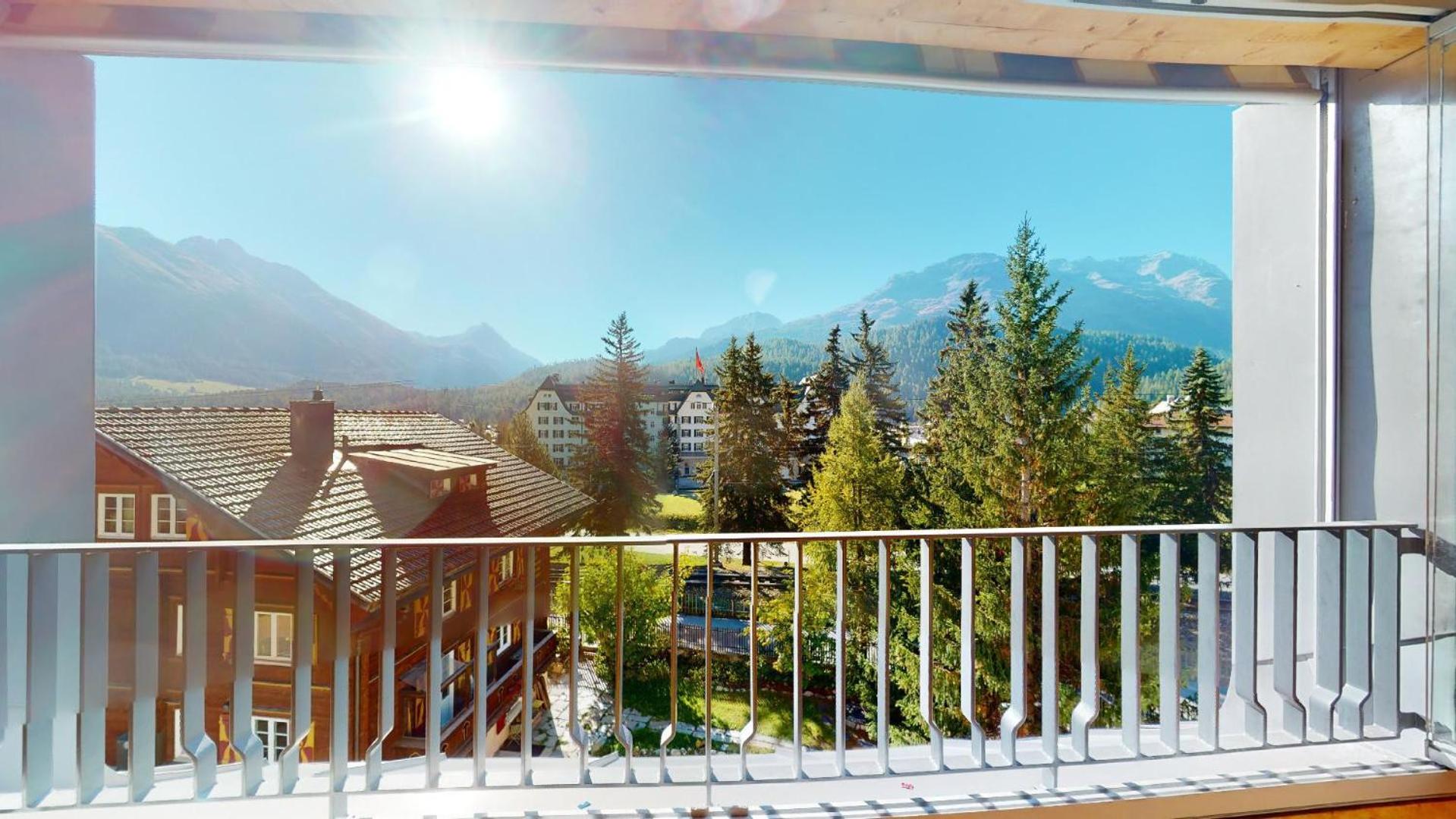 Apartment with Mountain View photo 2