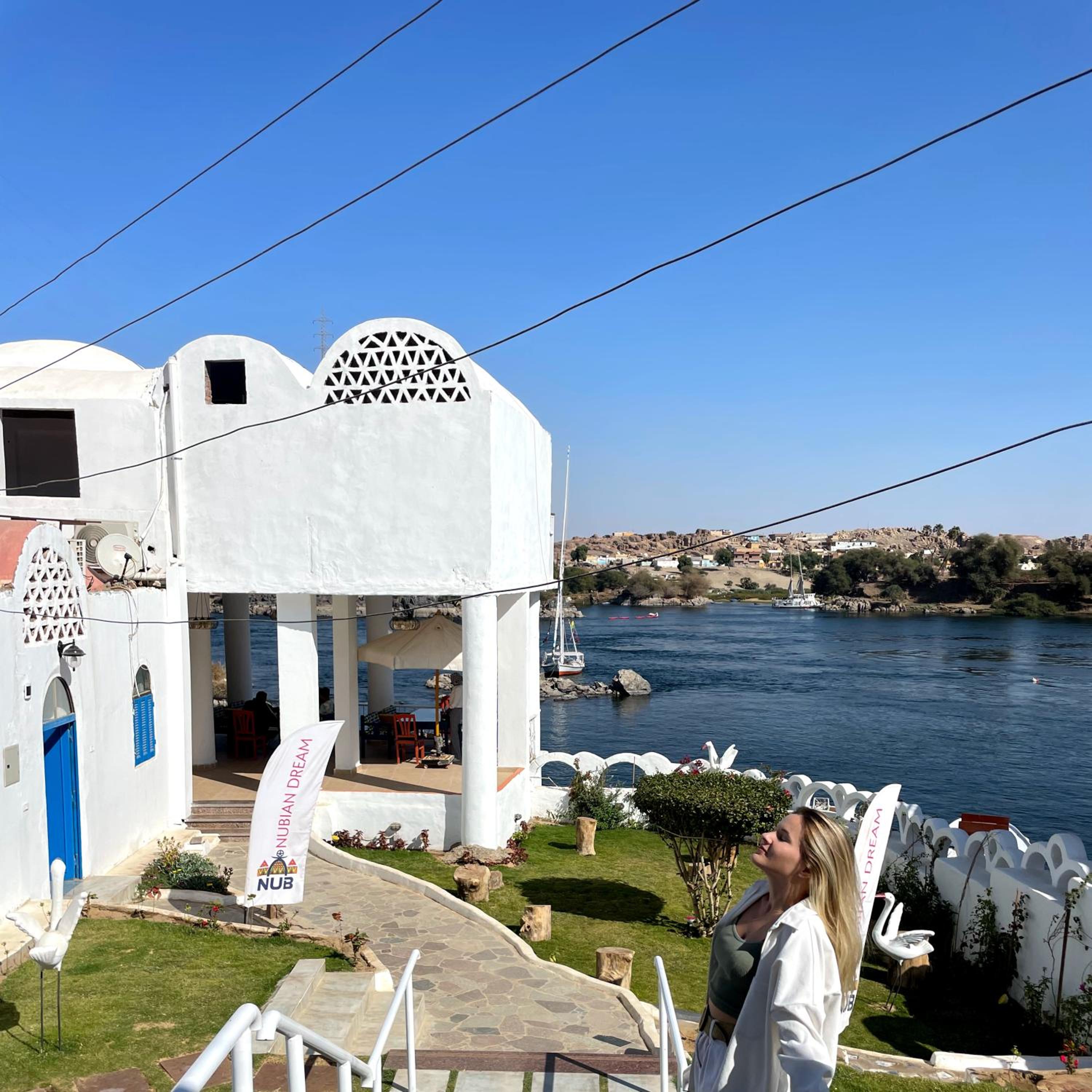 Deluxe Double Room with Balcony - Photo 5