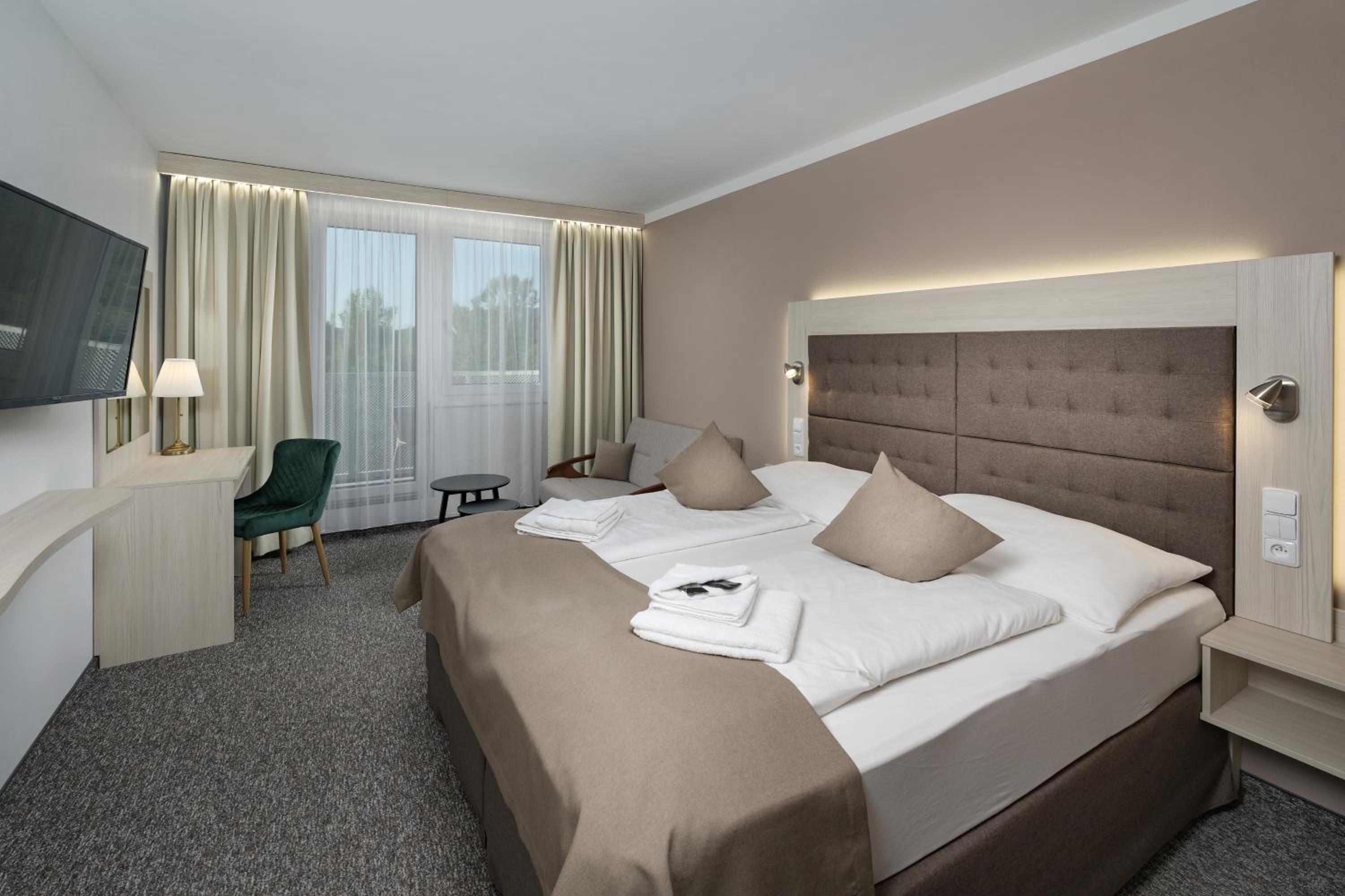 Comfort Double Room with Balcony - Photo 5