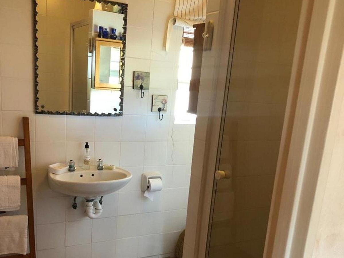 One-Bedroom Apartment - Photo 4