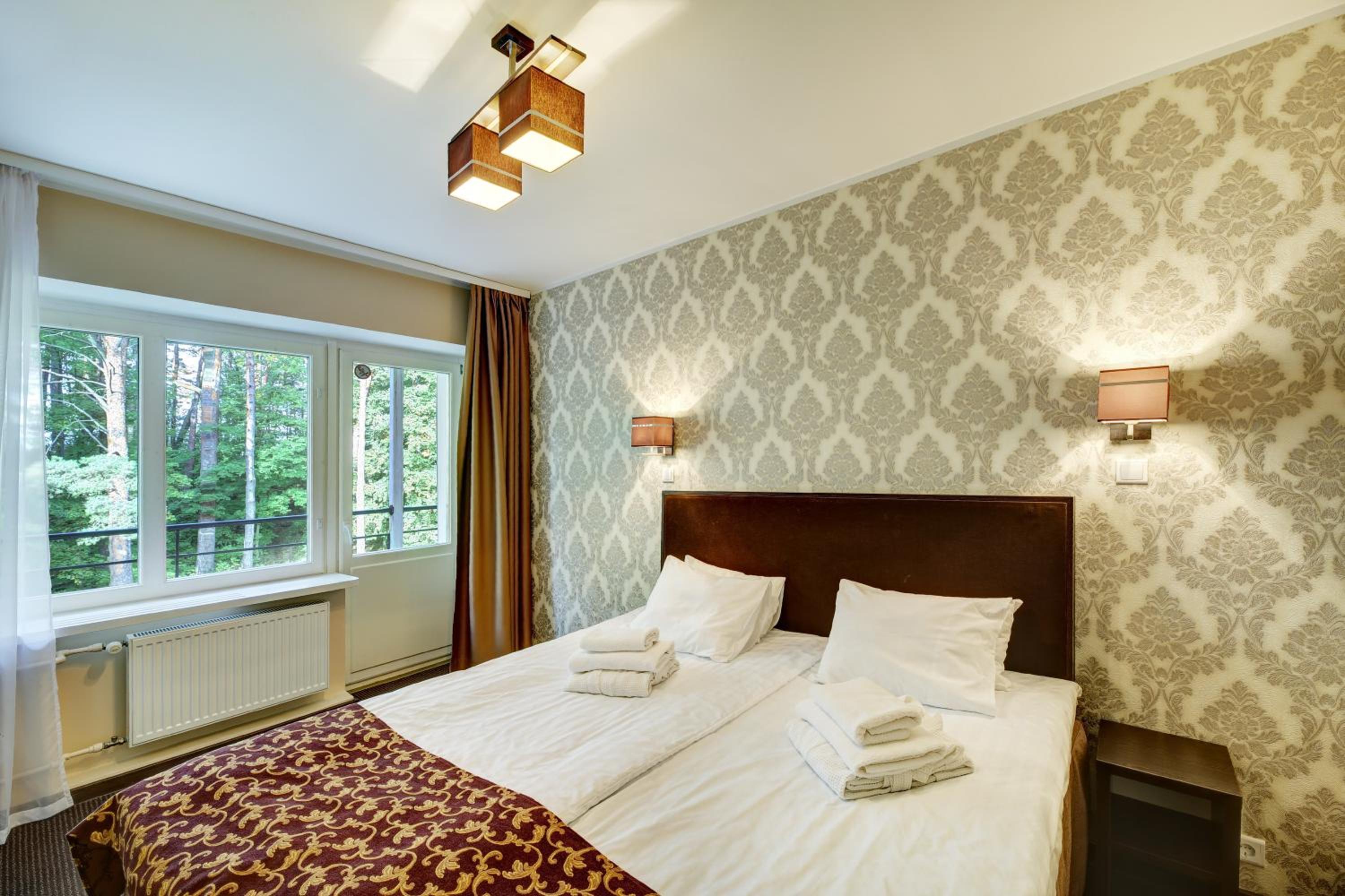 Deluxe Family Room - Photo 3