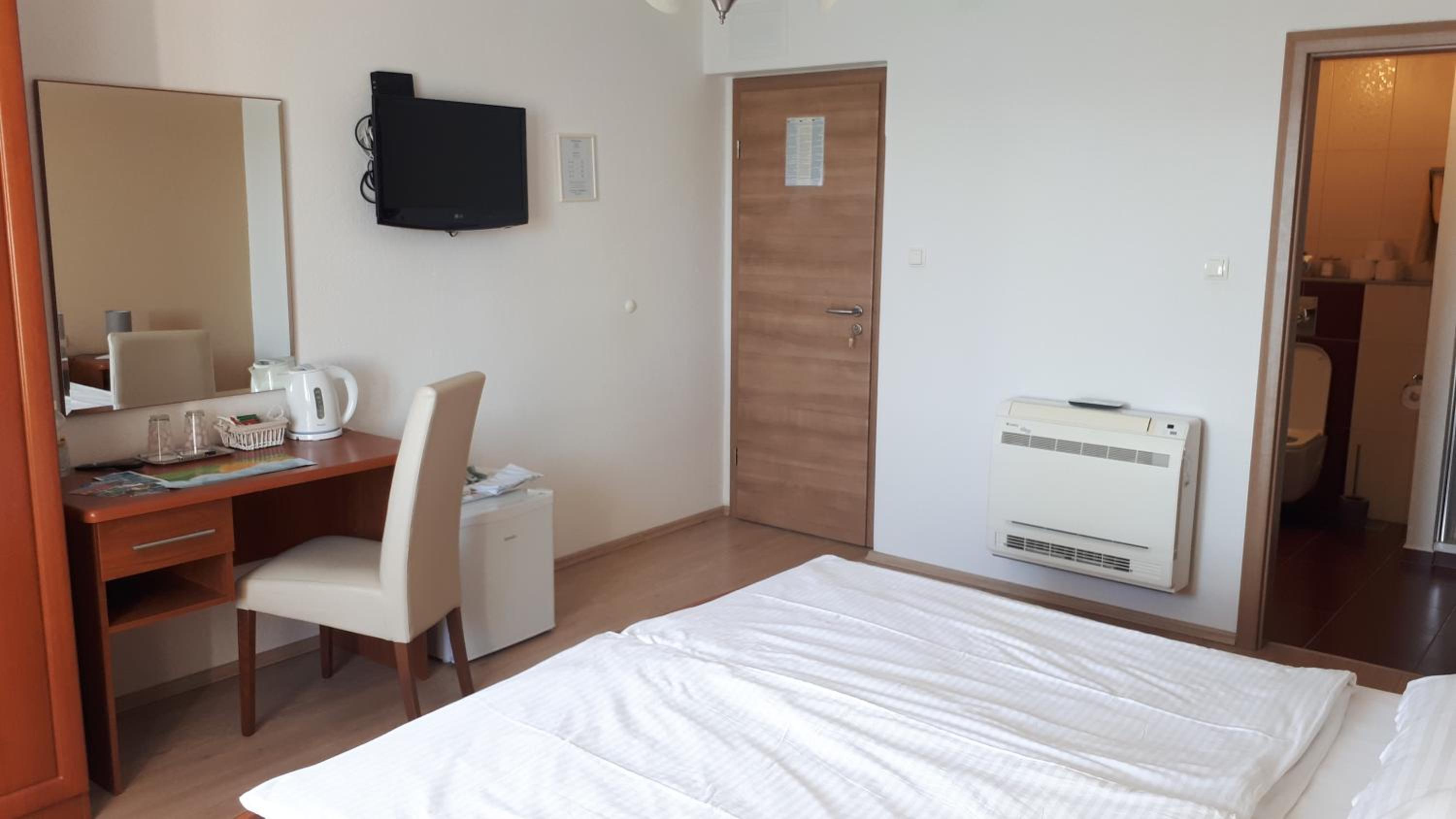 Double Room with Sea View photo 3