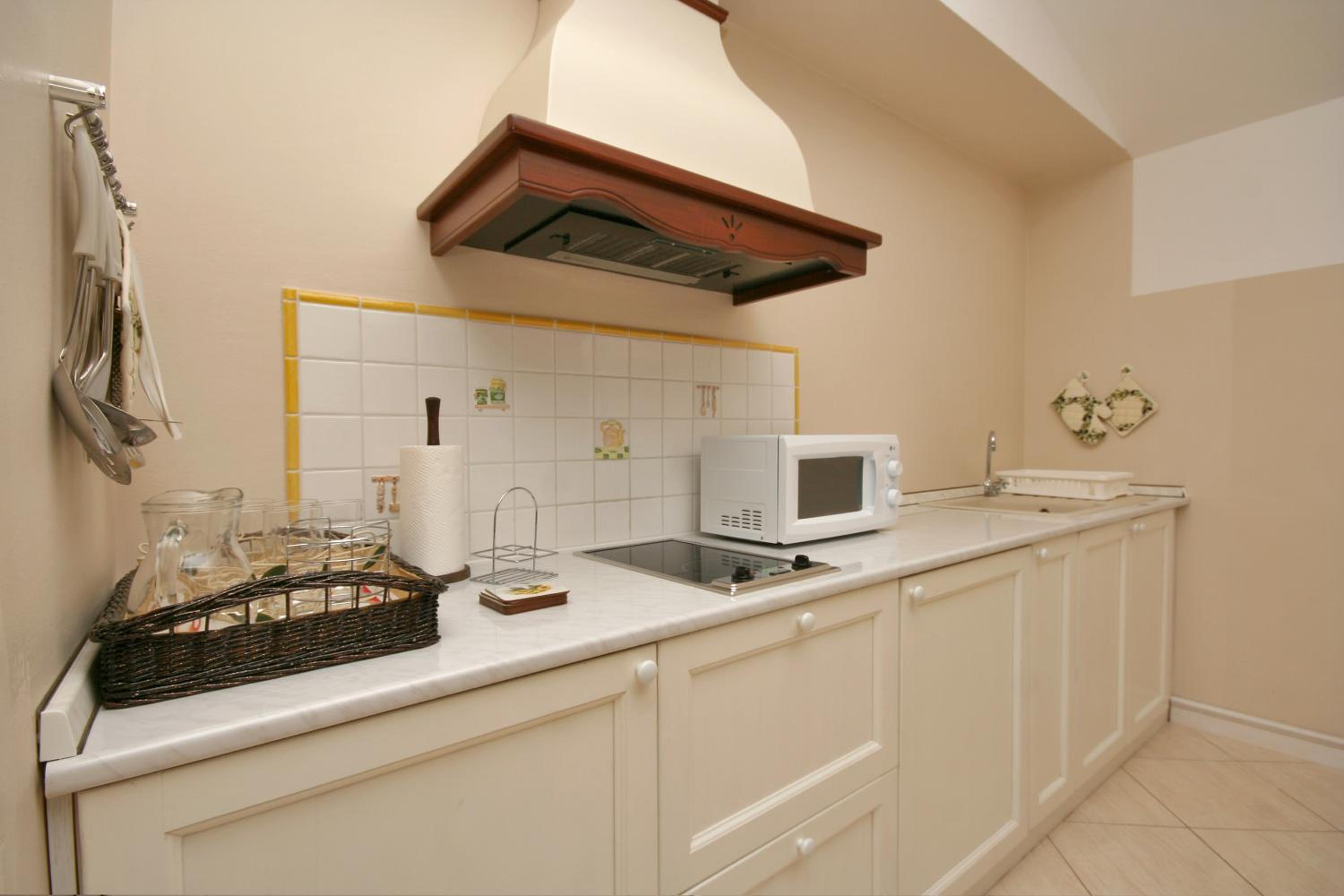 Deluxe Apartment with Sea View (4 Adults + 2 Children) photo 3