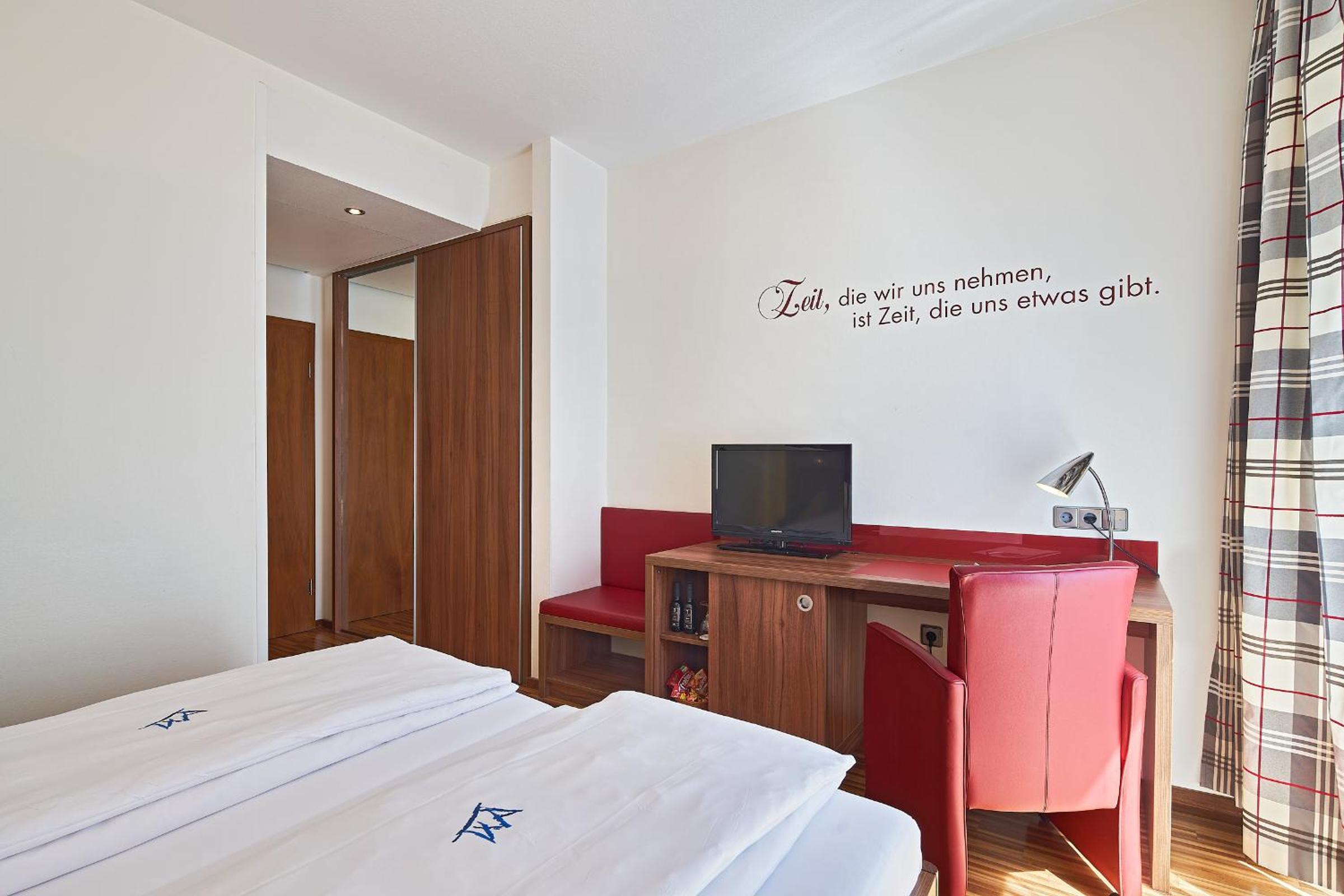 Budget Double Room - Annex photo 3