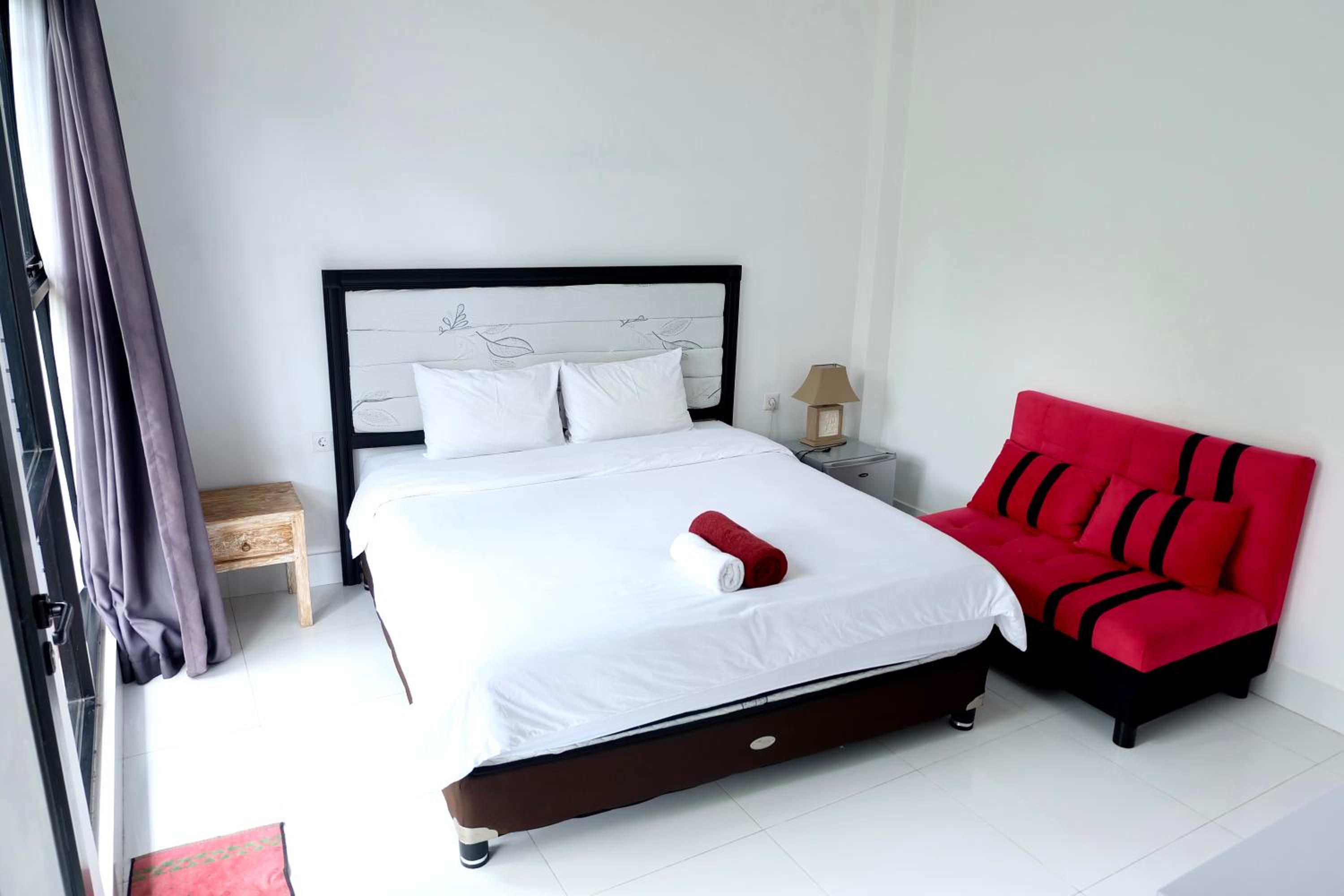 Double Room - Photo 9
