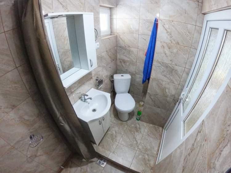 Two-Bedroom House - Photo 24