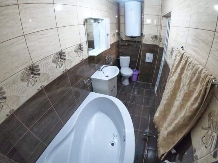 Two-Bedroom House - Photo 5