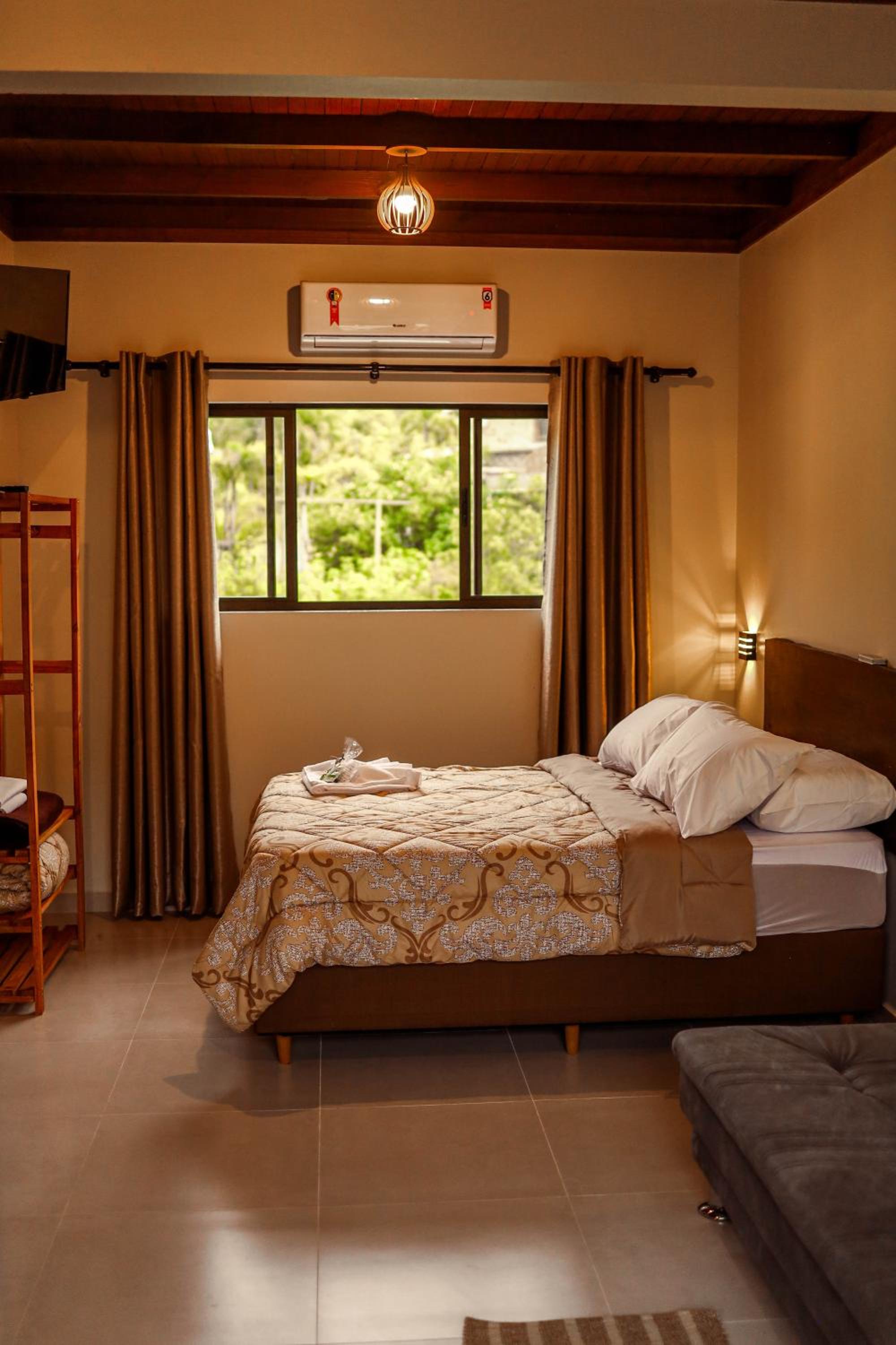 Superior Bungalow photo 3