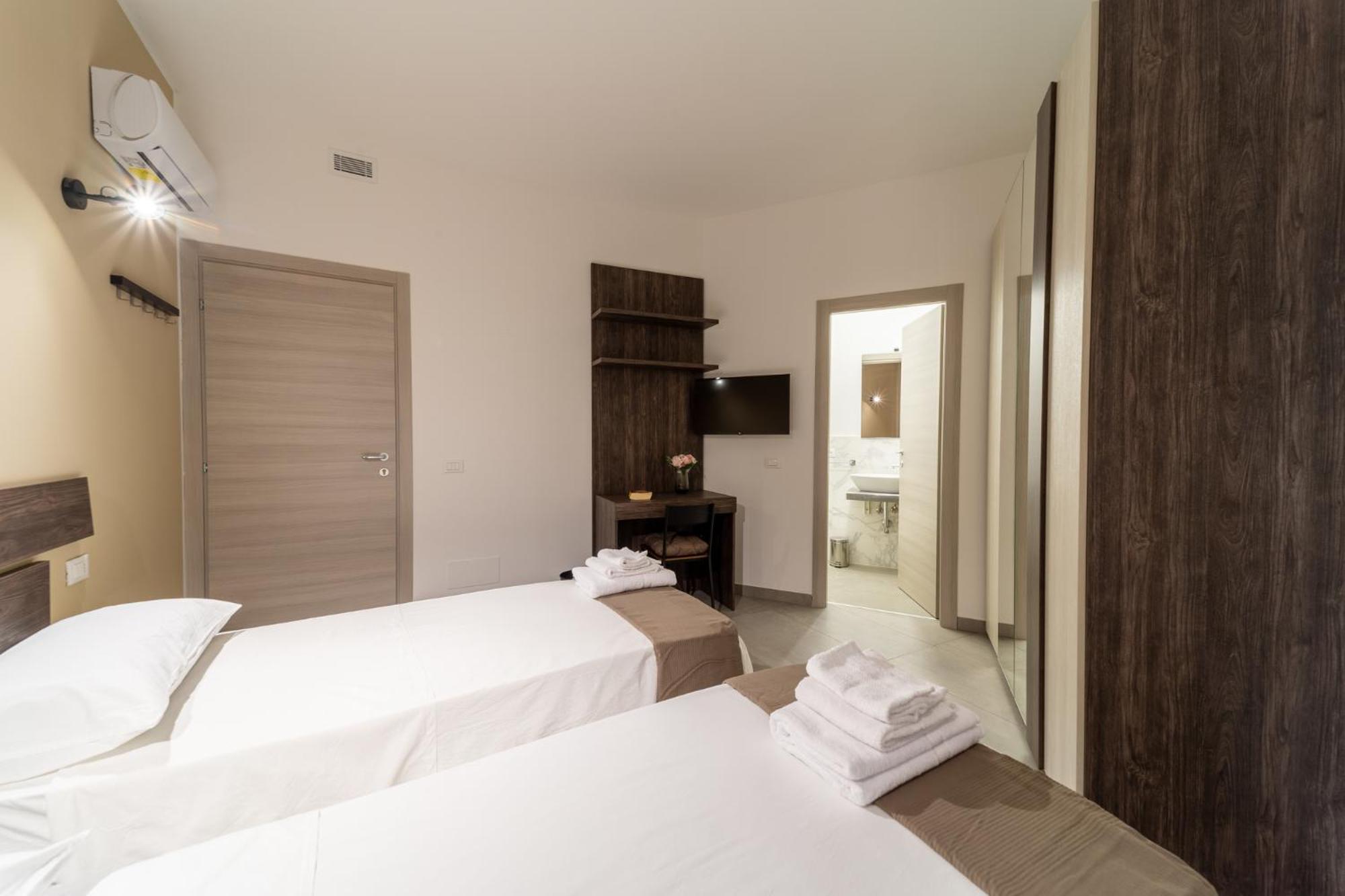 Double or Twin Room with Bathroom