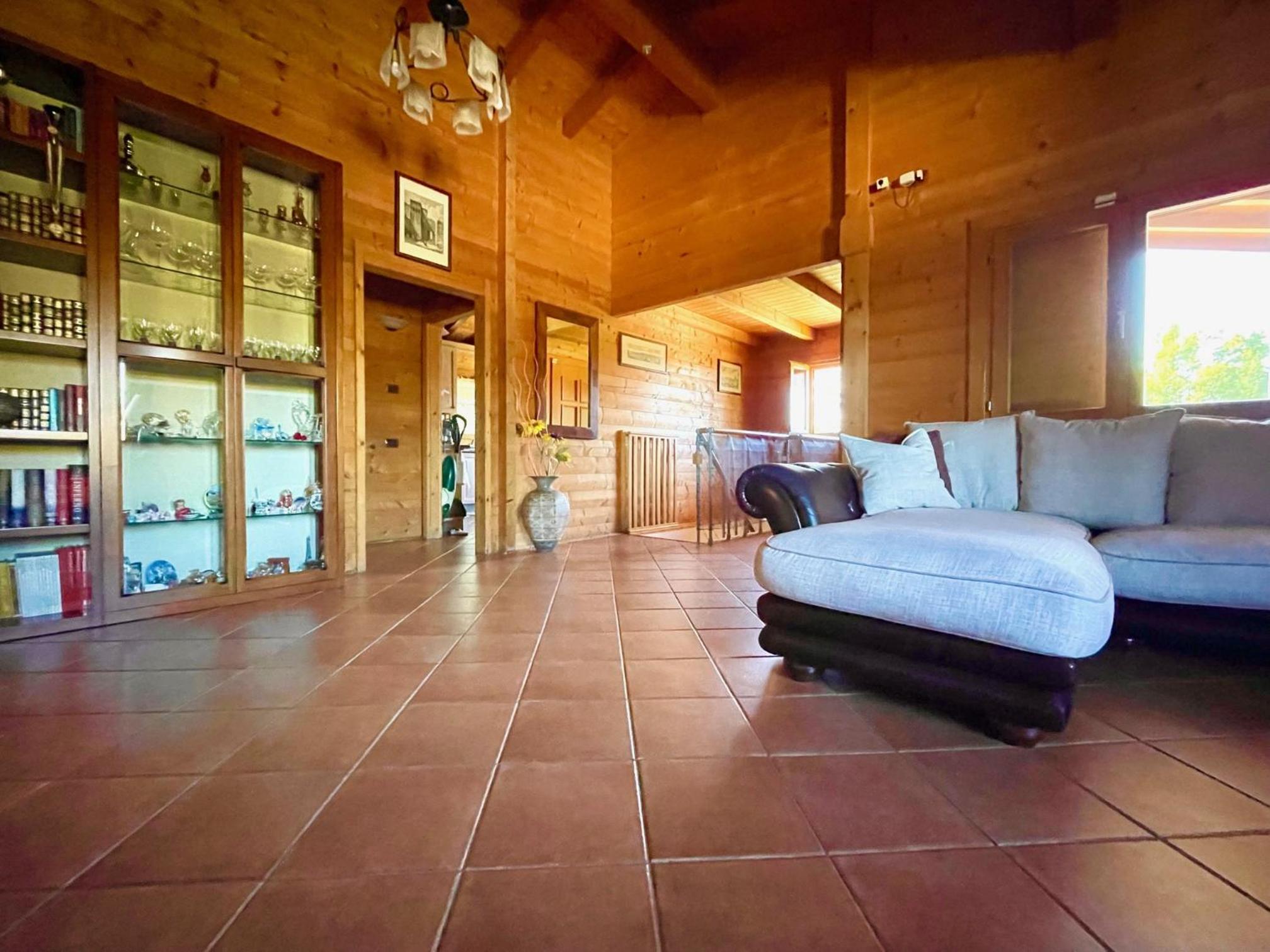 Villa photo 1