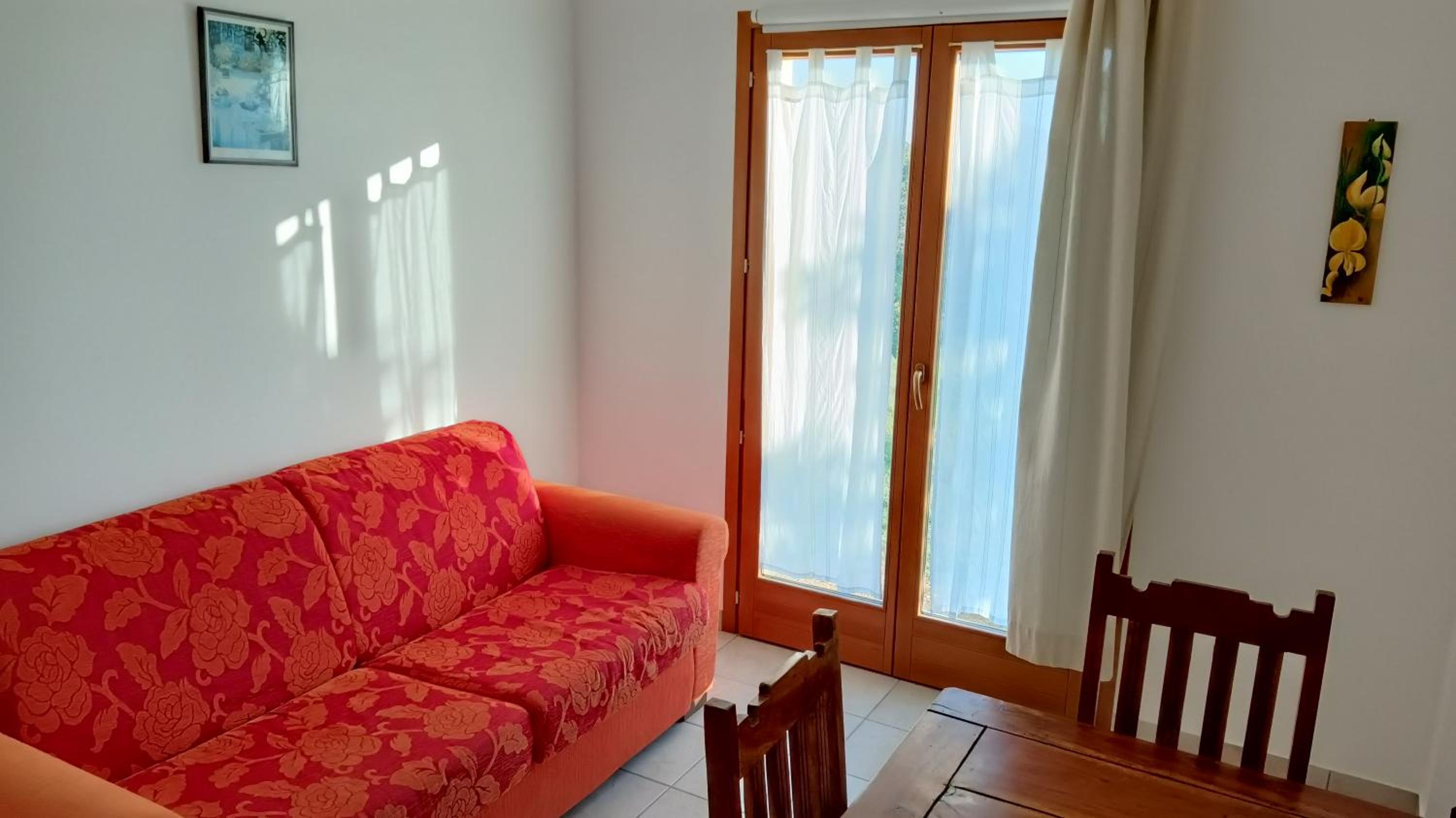 One-Bedroom House photo 1