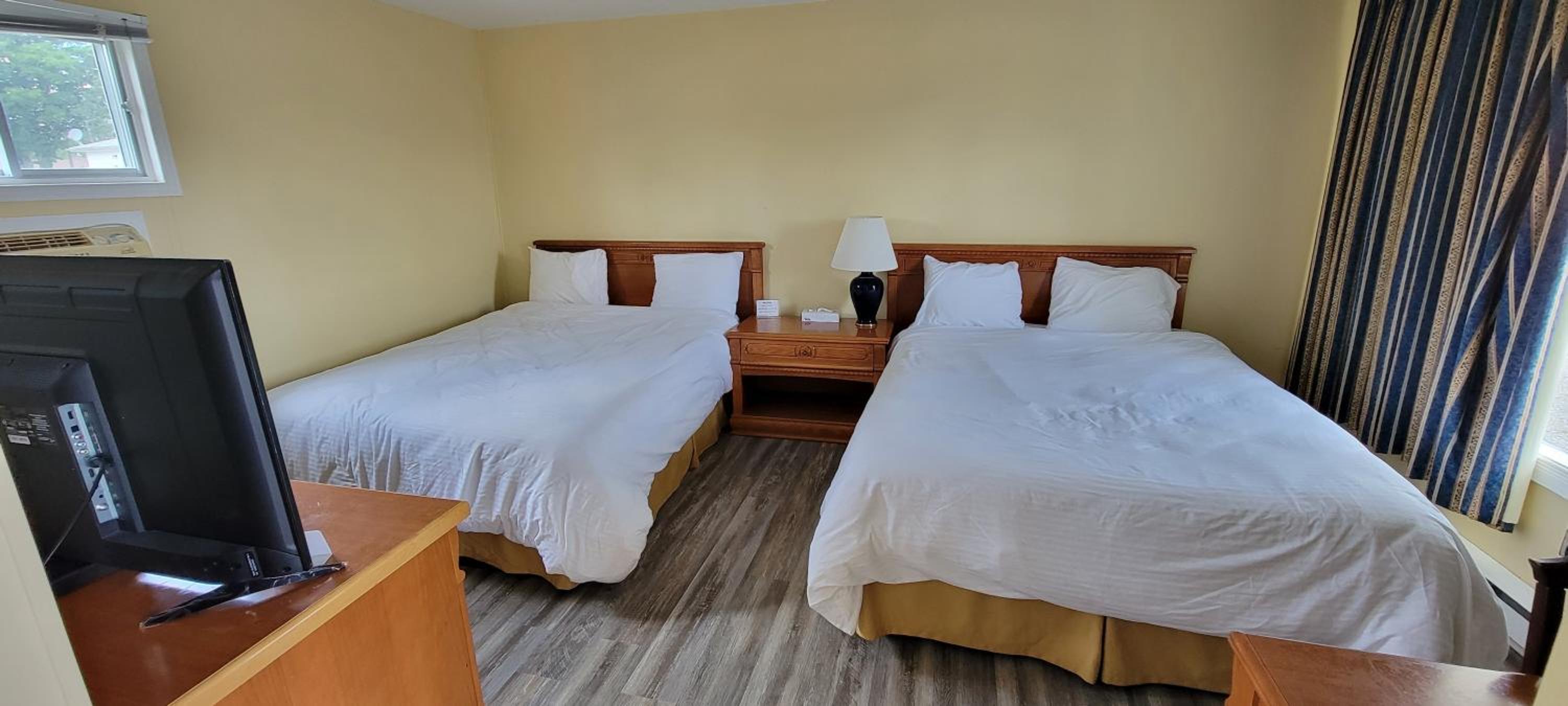 Queen Room photo 1
