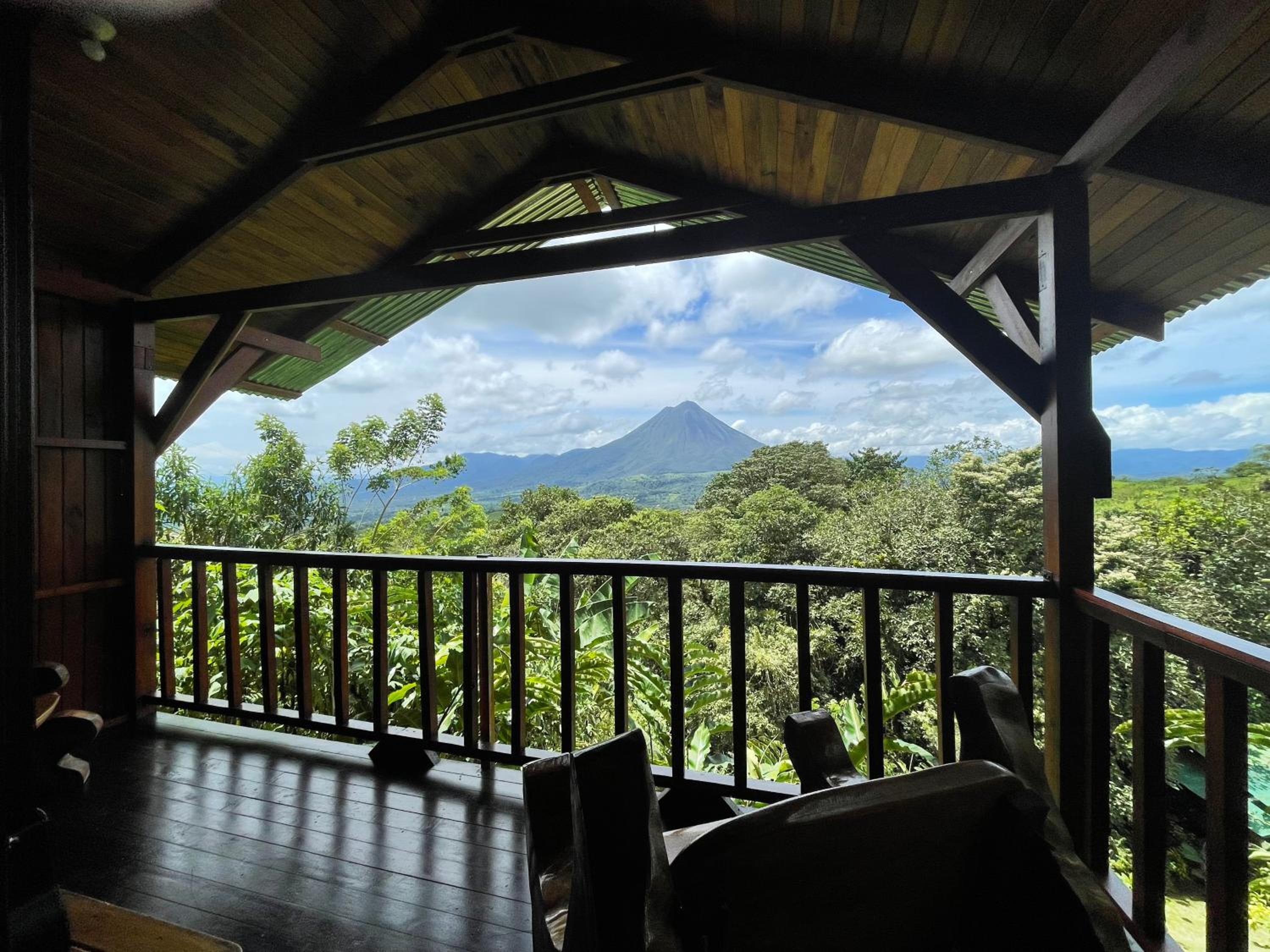 Quadruple Bungalow with Volcano View photo 3