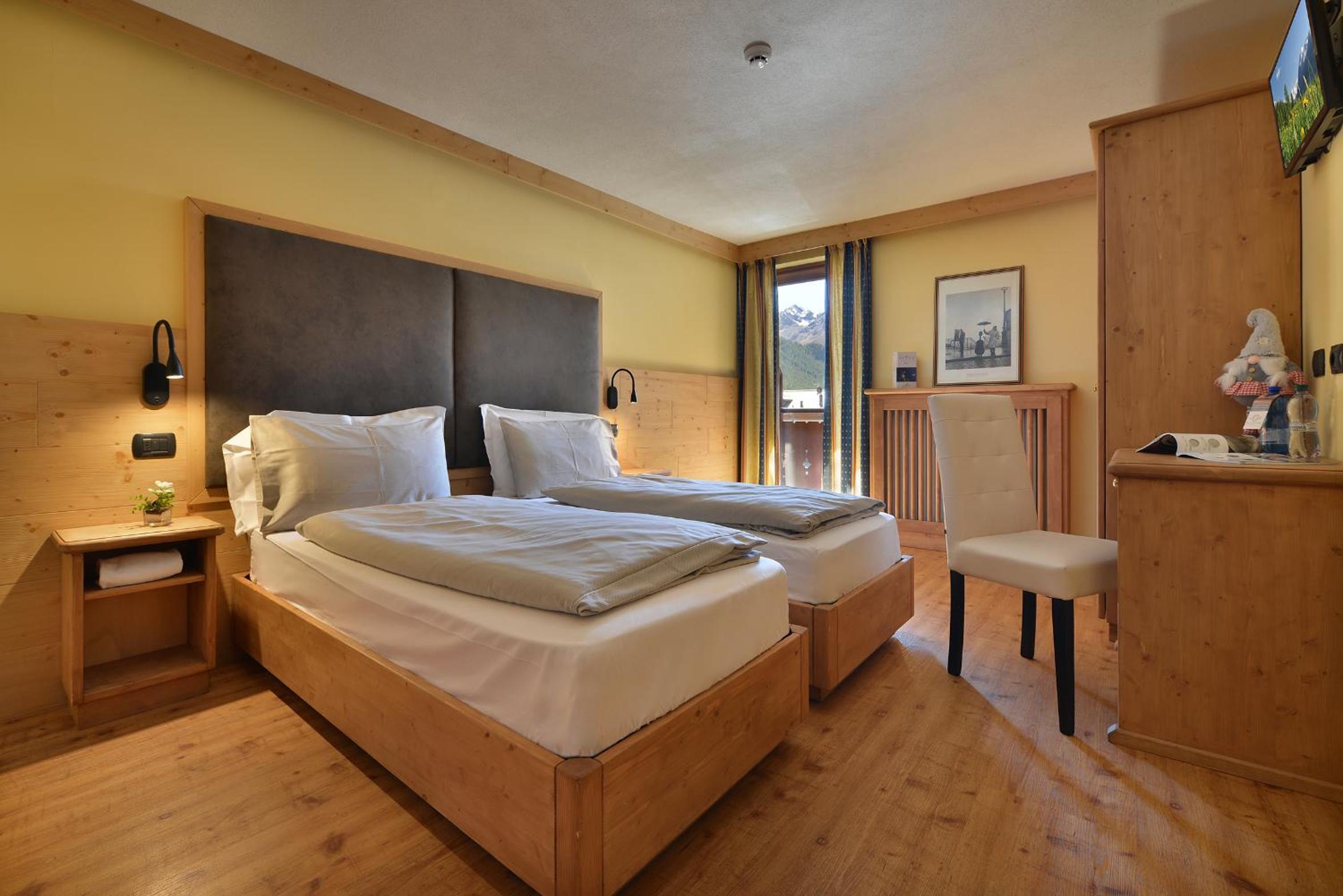 Double or Twin Room - Photo 10