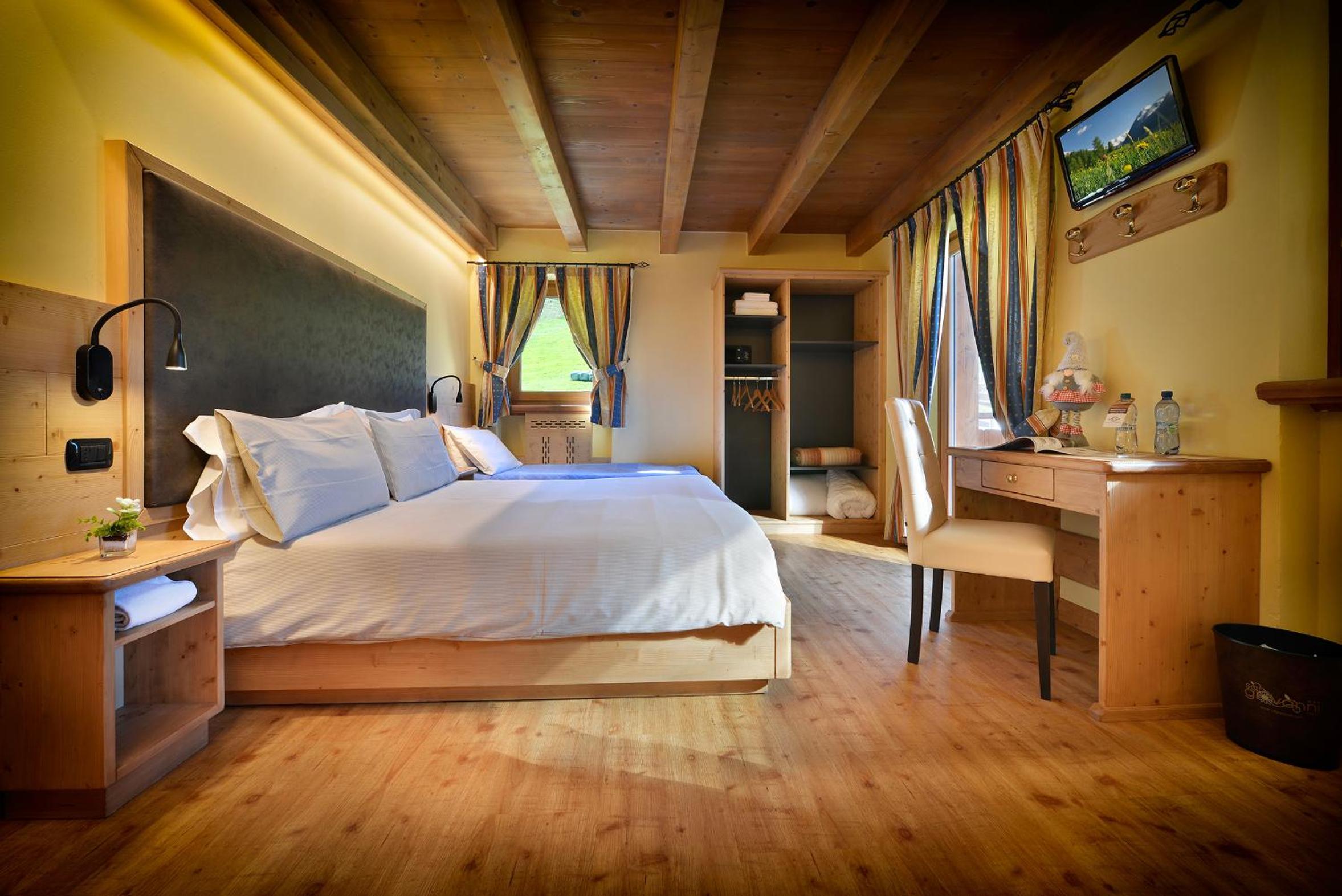 Double or Twin Room - Photo 2