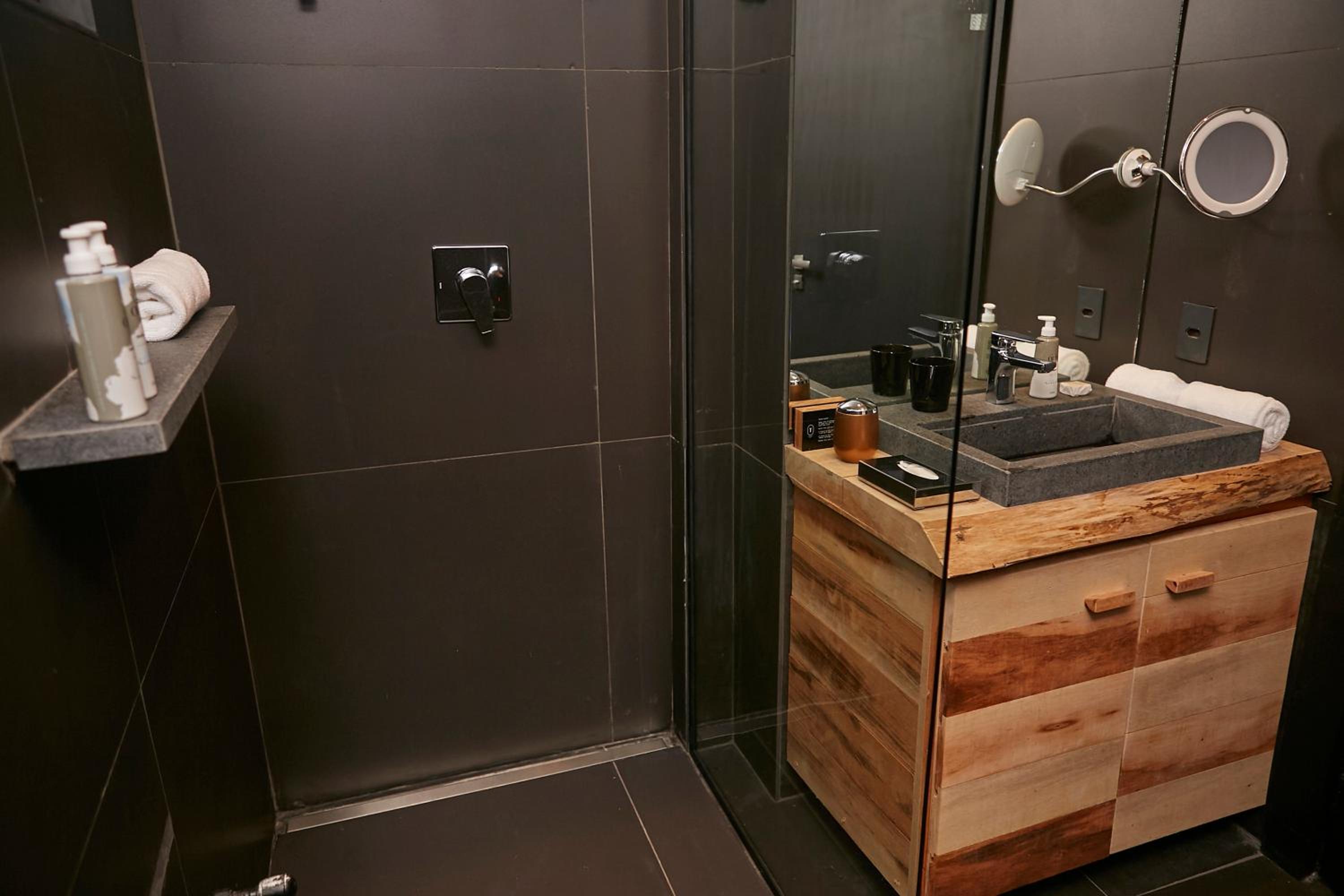 Three-Bedroom Apartment - Photo 5