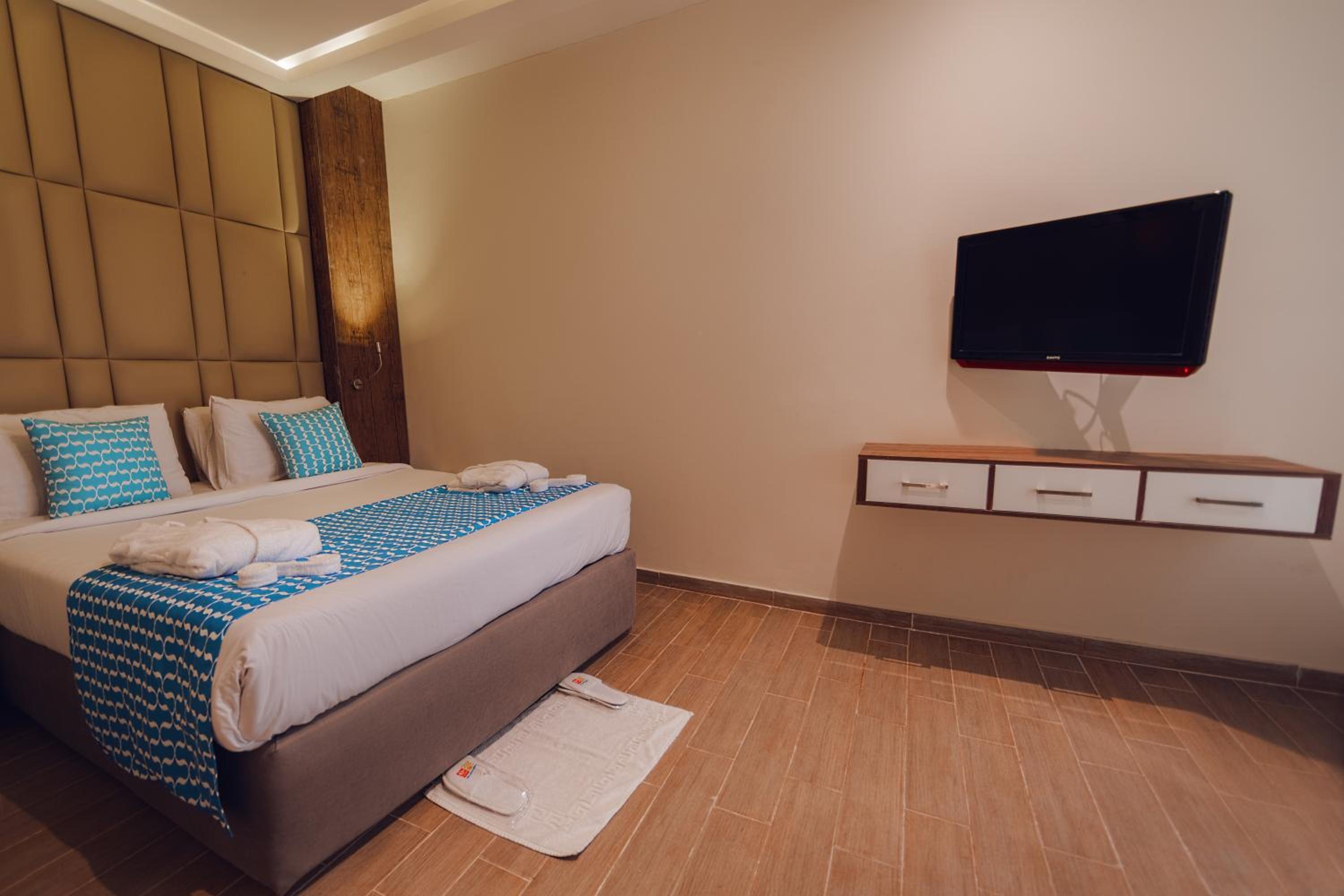 Deluxe Sea View Room - Photo 4