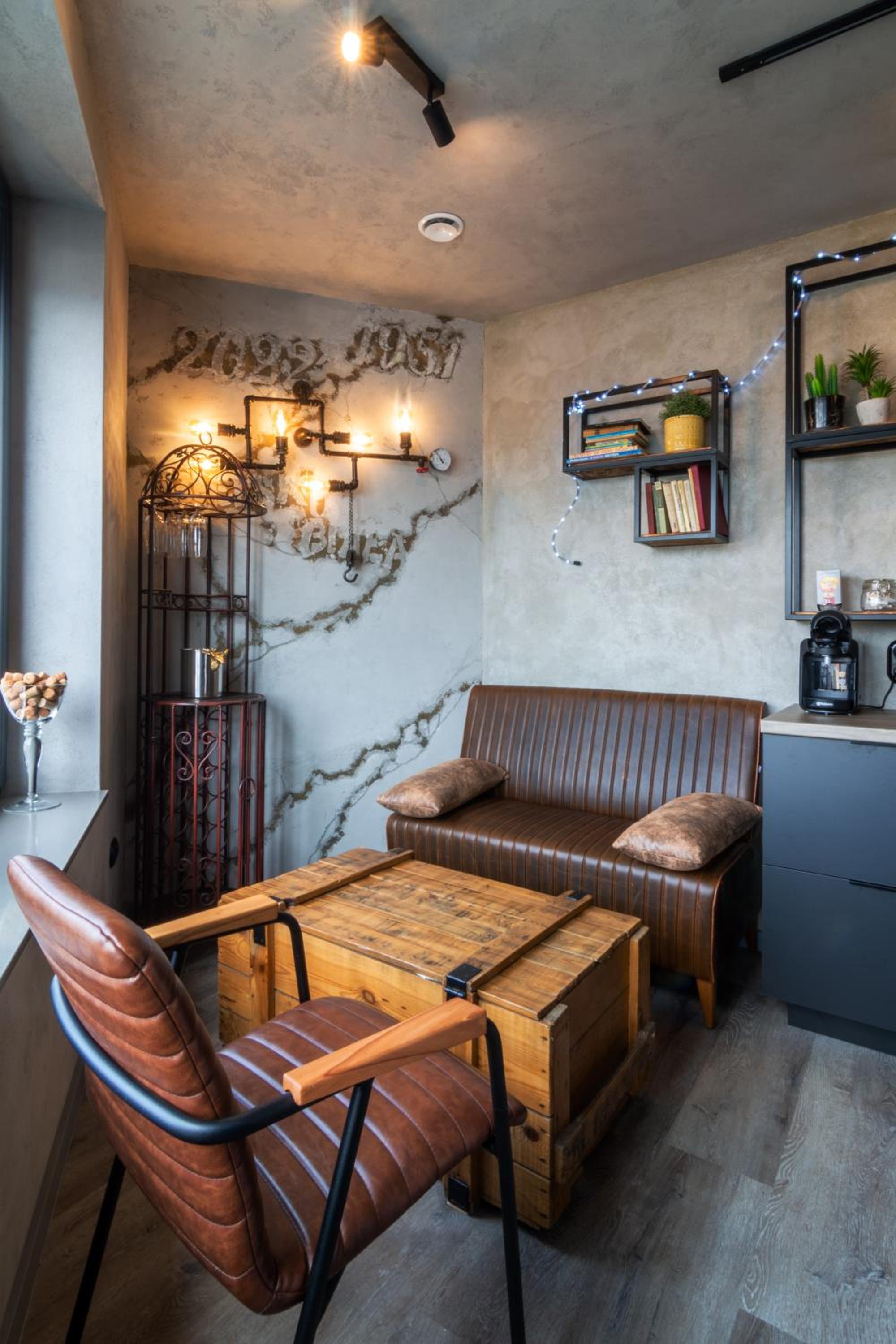 Studio Apartment photo 1