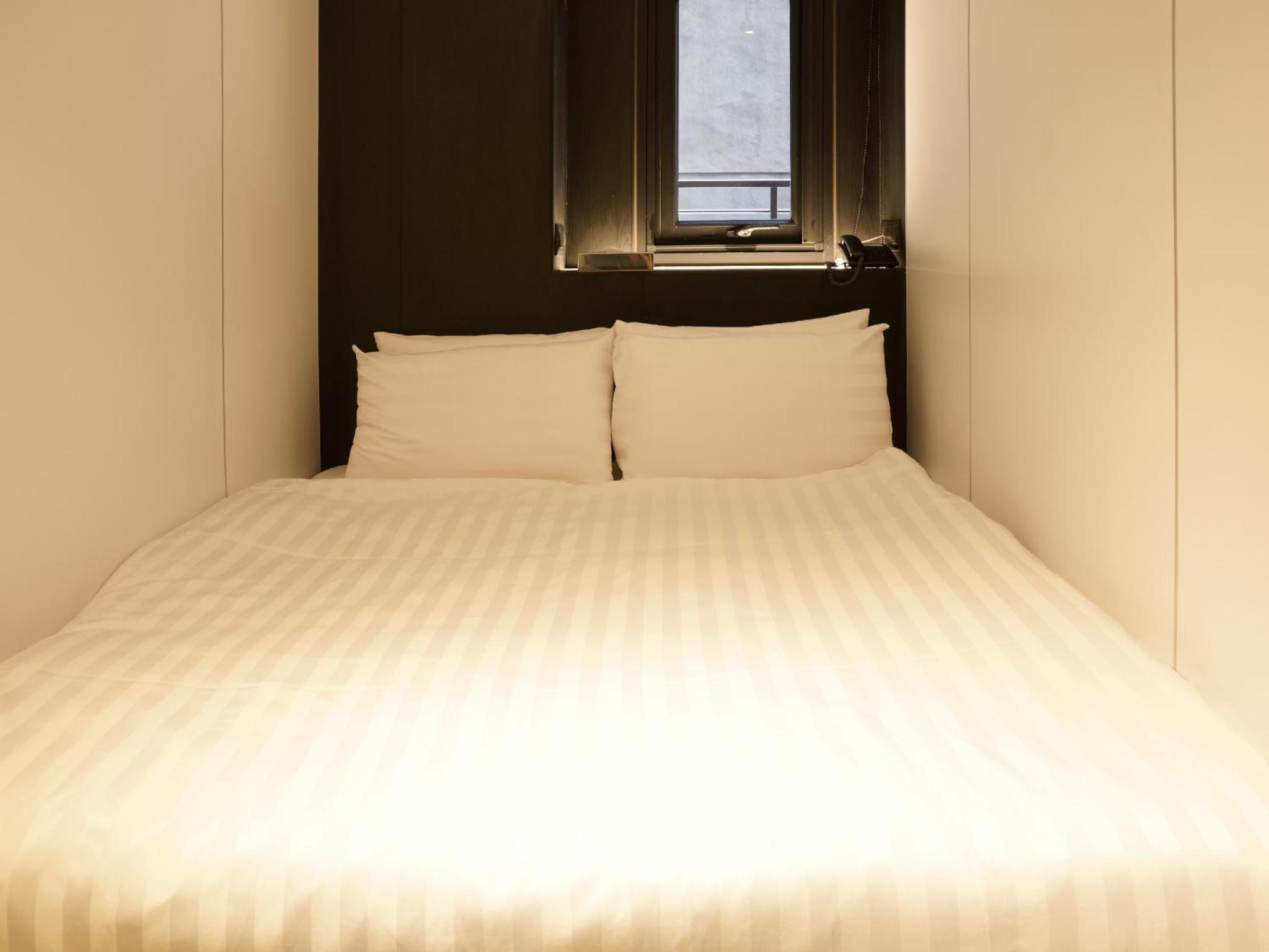 Available room thumbnail 5