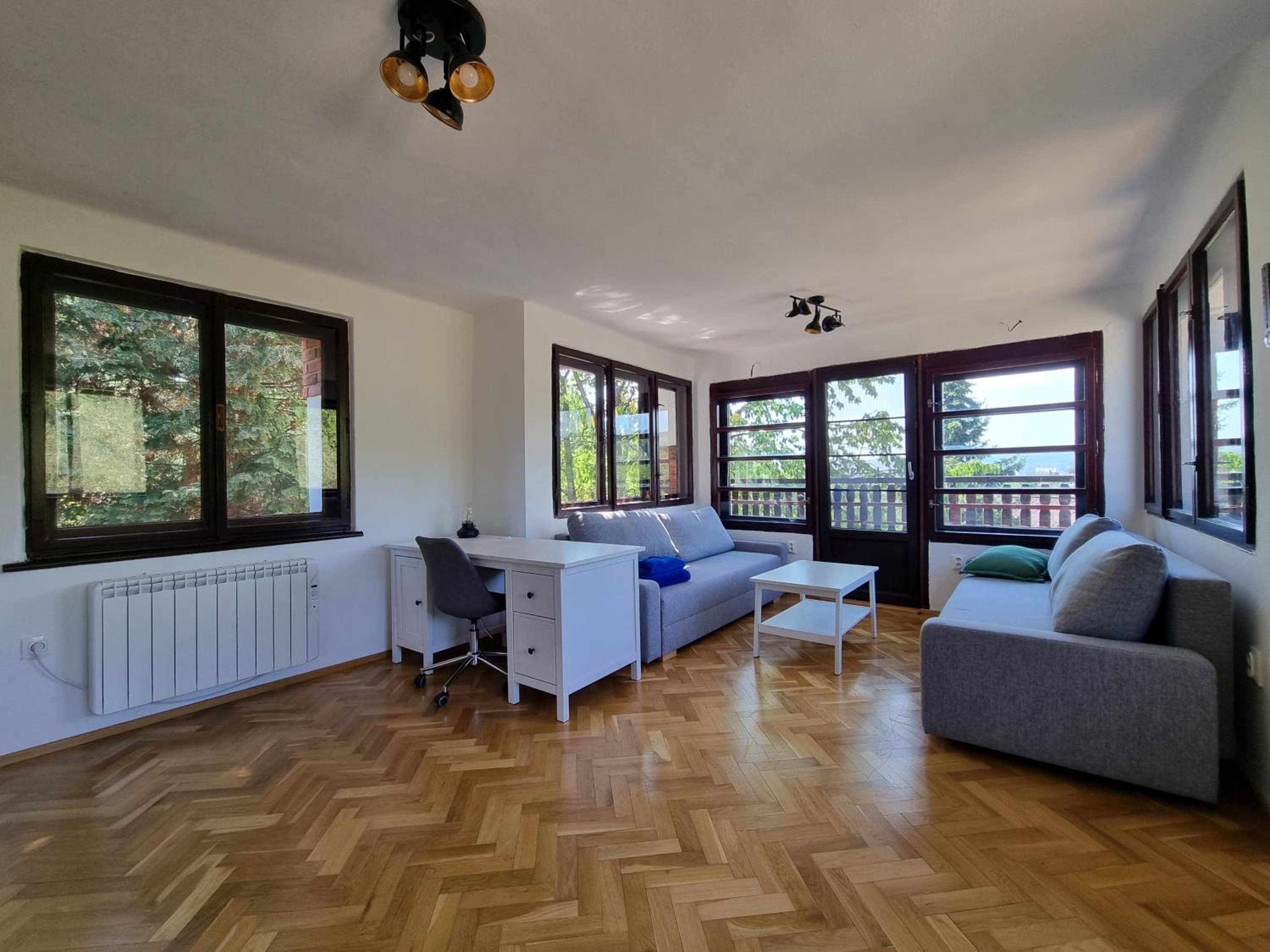 One-Bedroom House photo 3