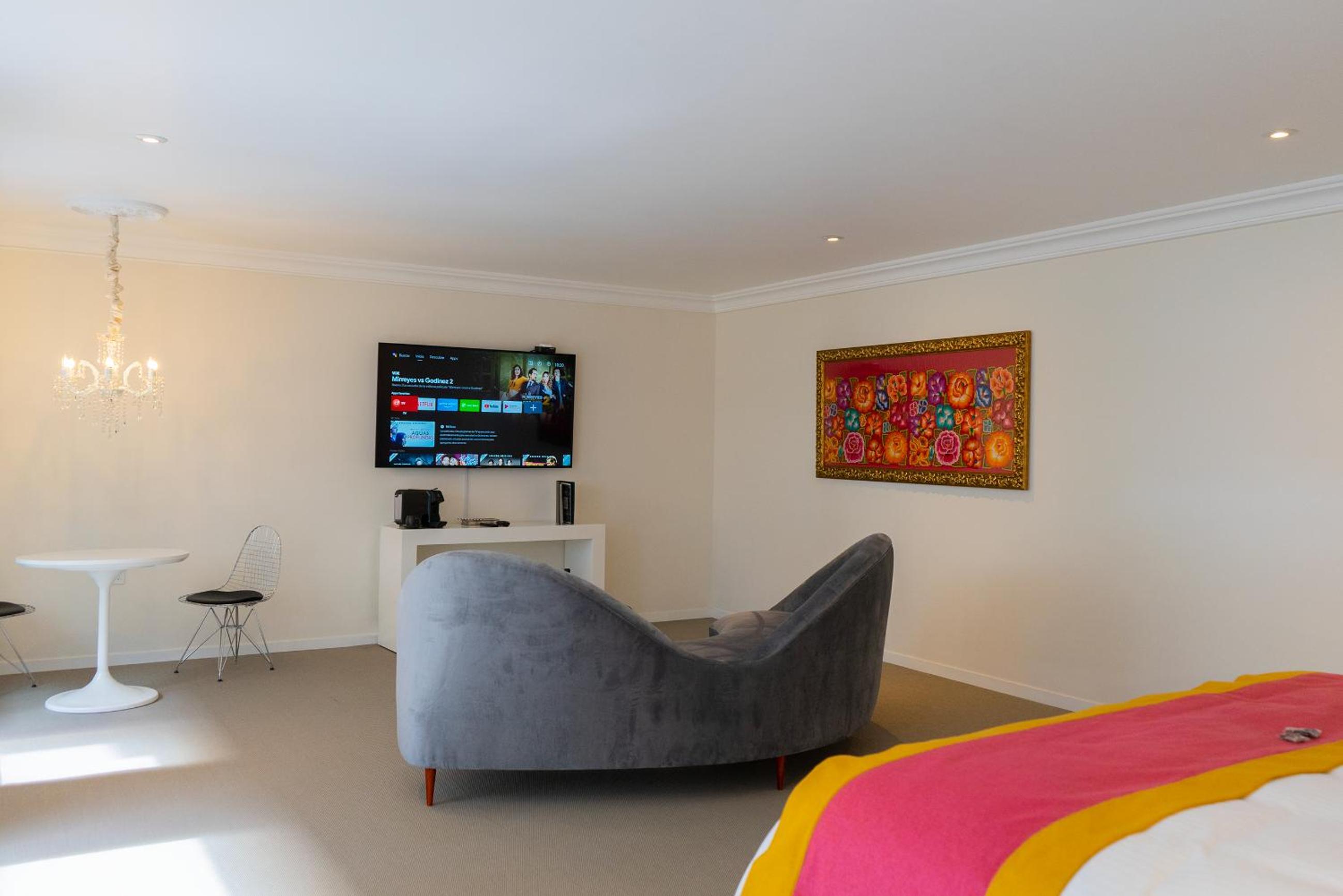 Superior King Suite