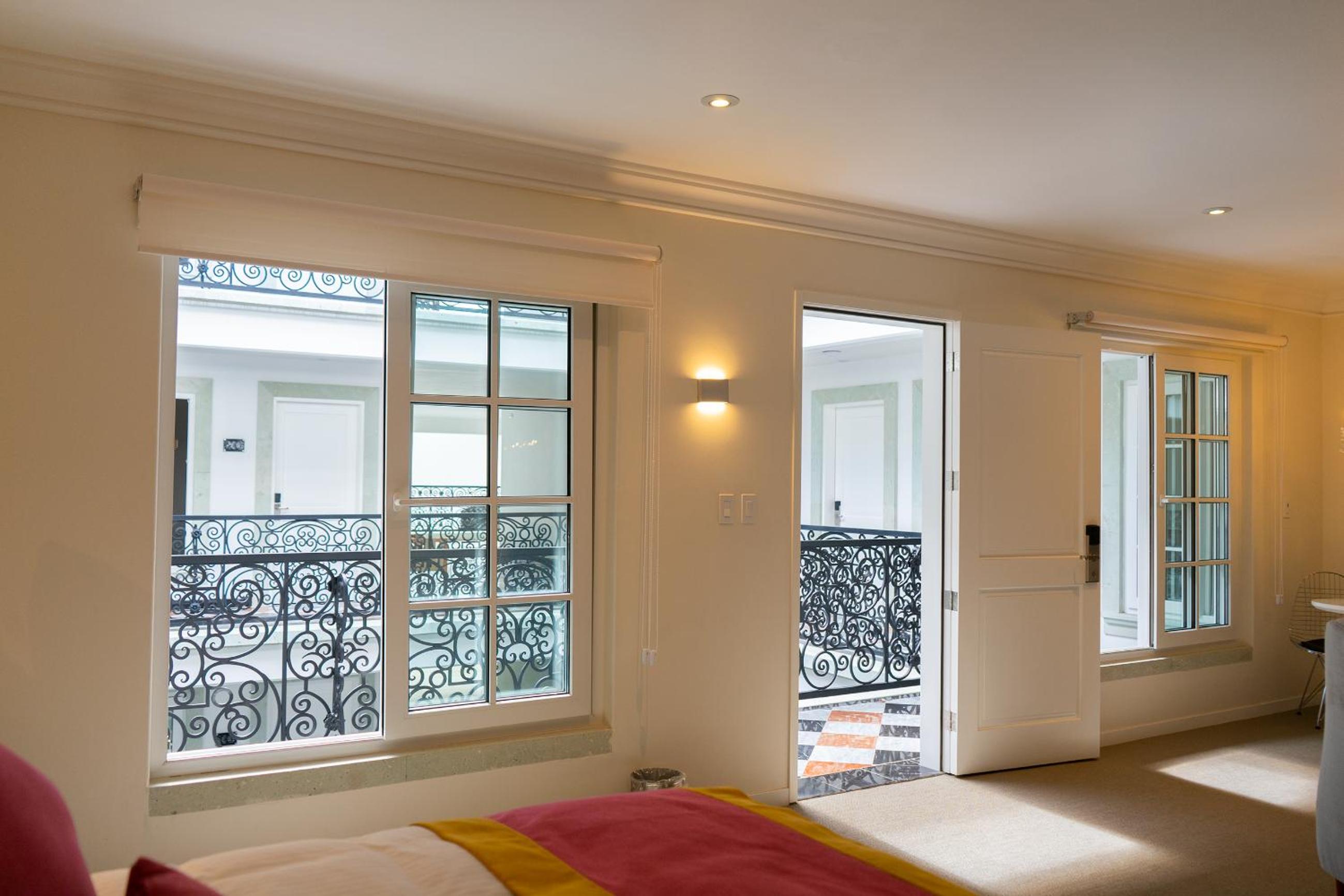 Superior King Suite photo 3