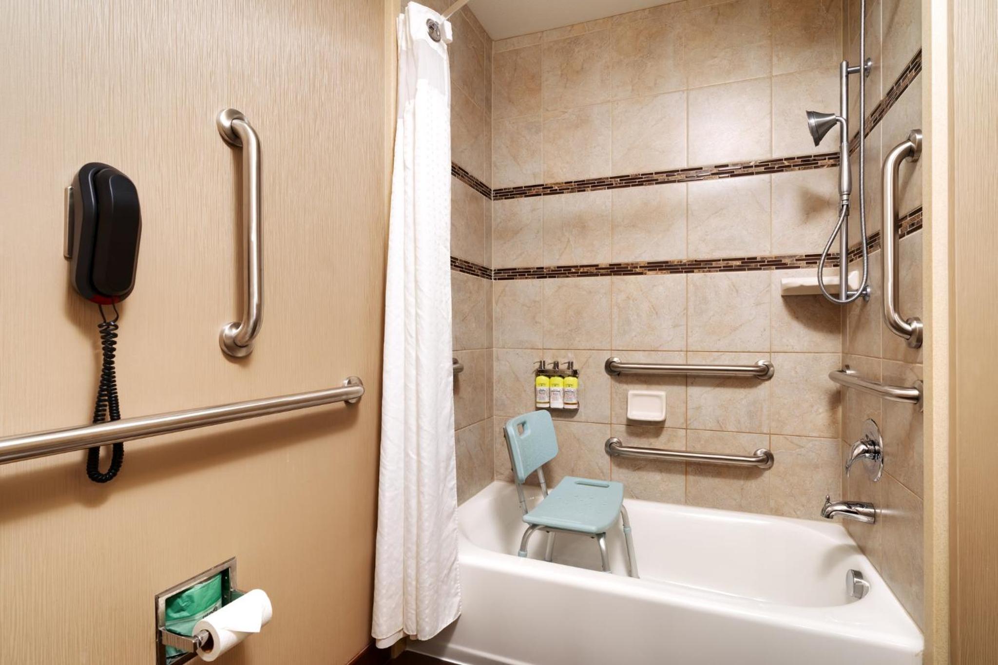 King Room - Mobility Access Tub - Non-Smoking photo 2