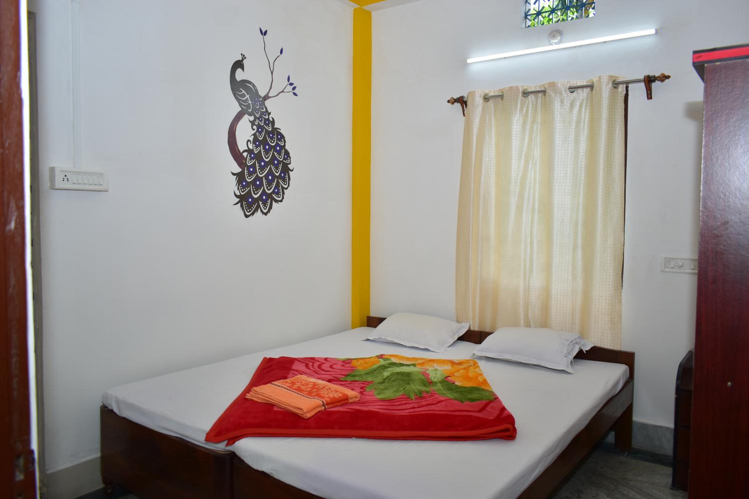 Deluxe King Room photo 1