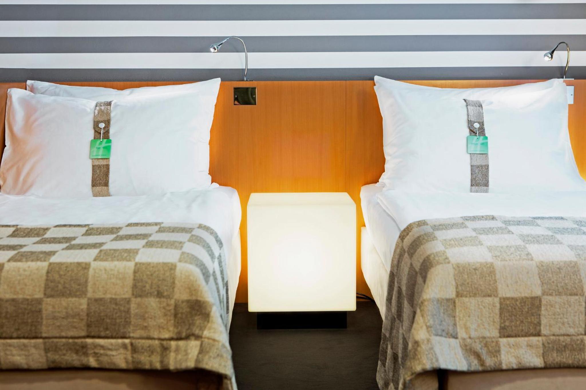 Standard Twin Room with Two Twin Beds