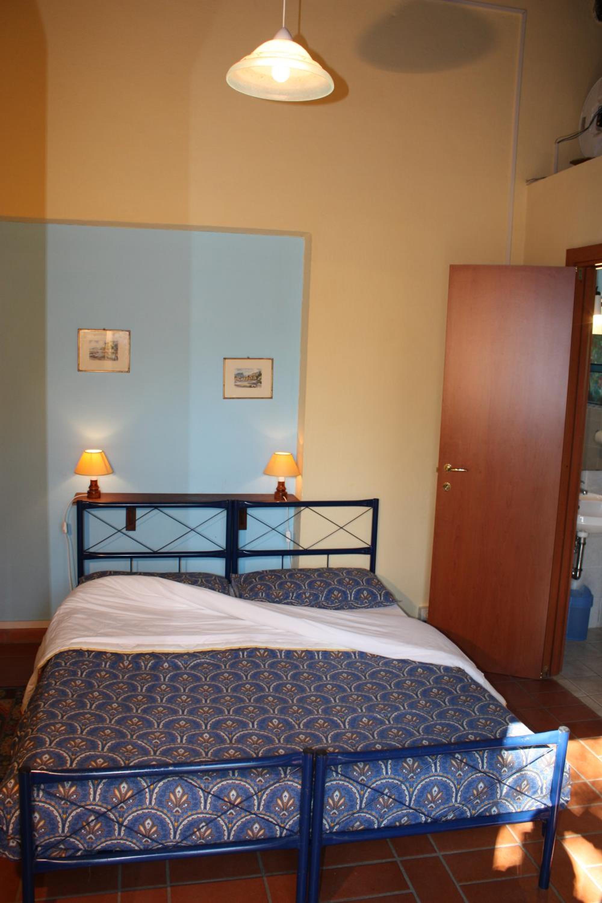 Double Room with Private Bathroom photo 1