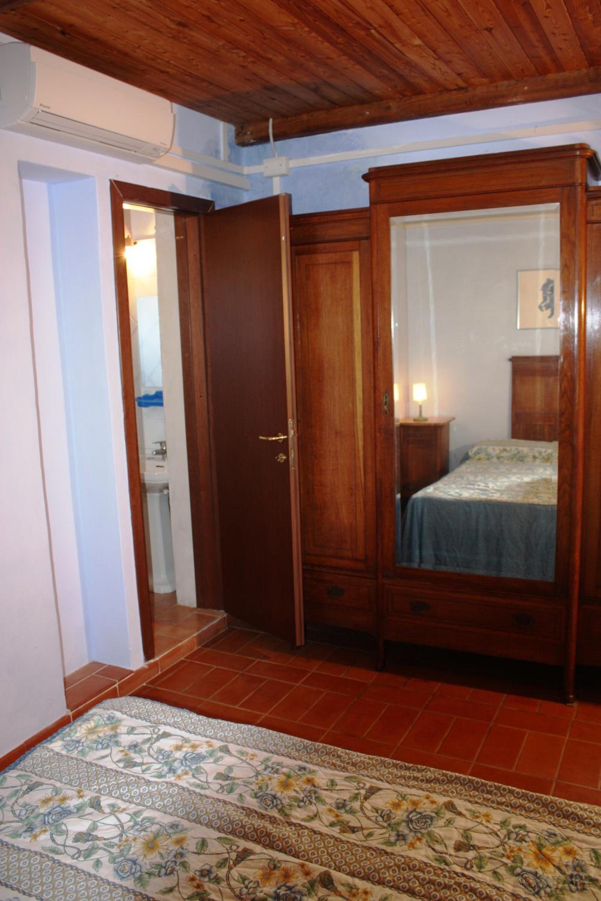 Triple Room with Private Bathroom photo 1