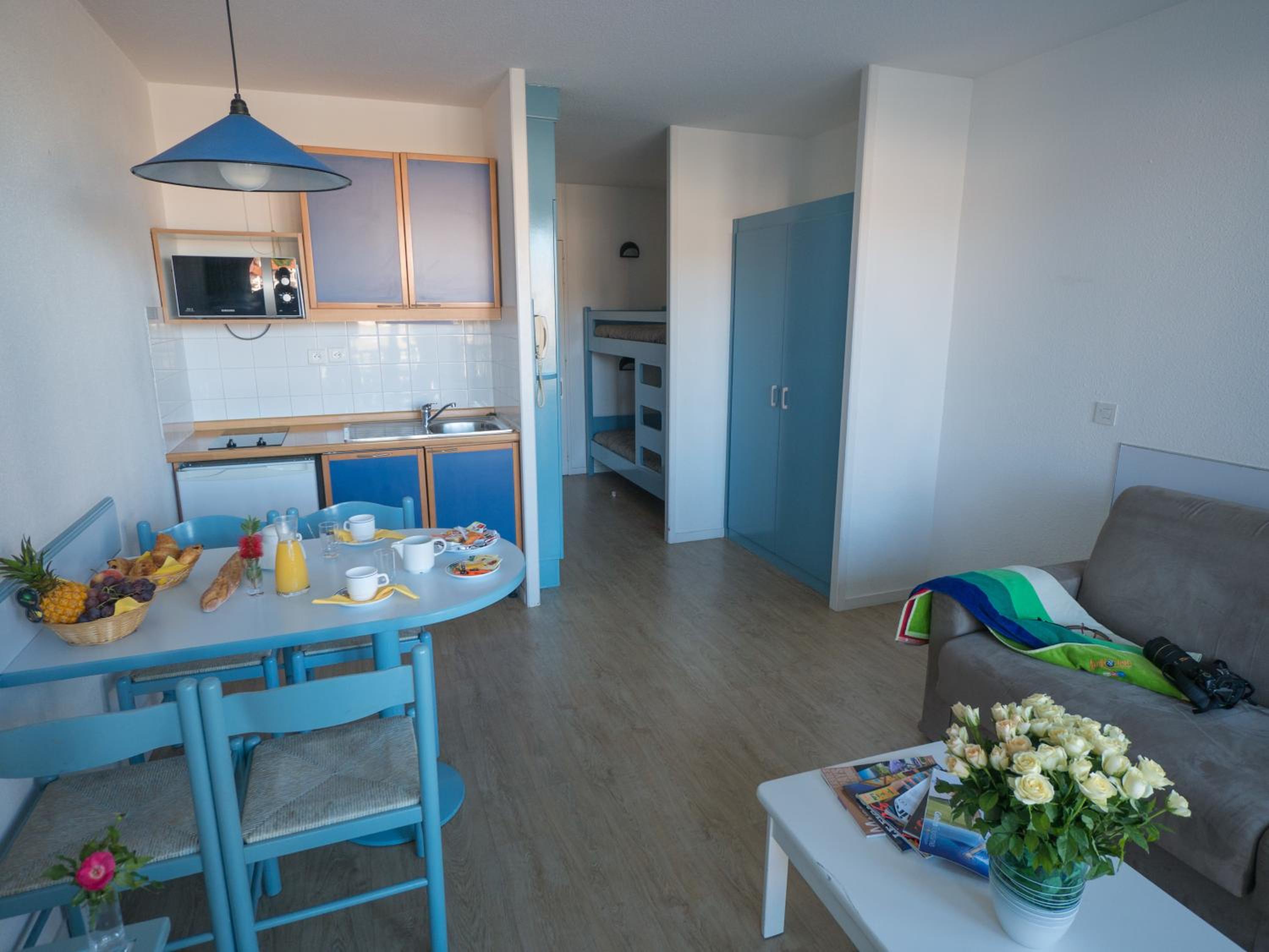 Studio (4 Adults)