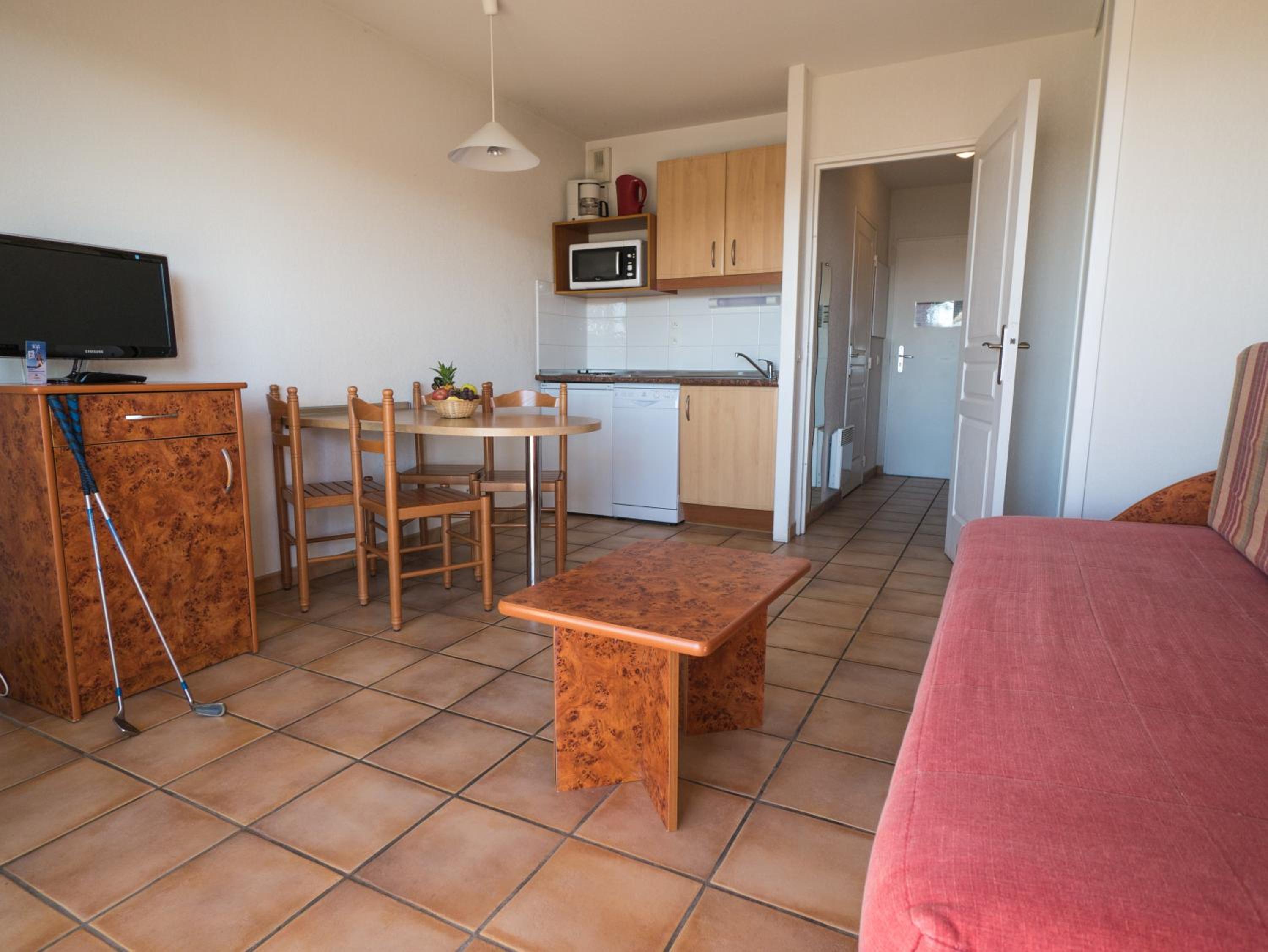 Studio (4 Adults) - Photo 8