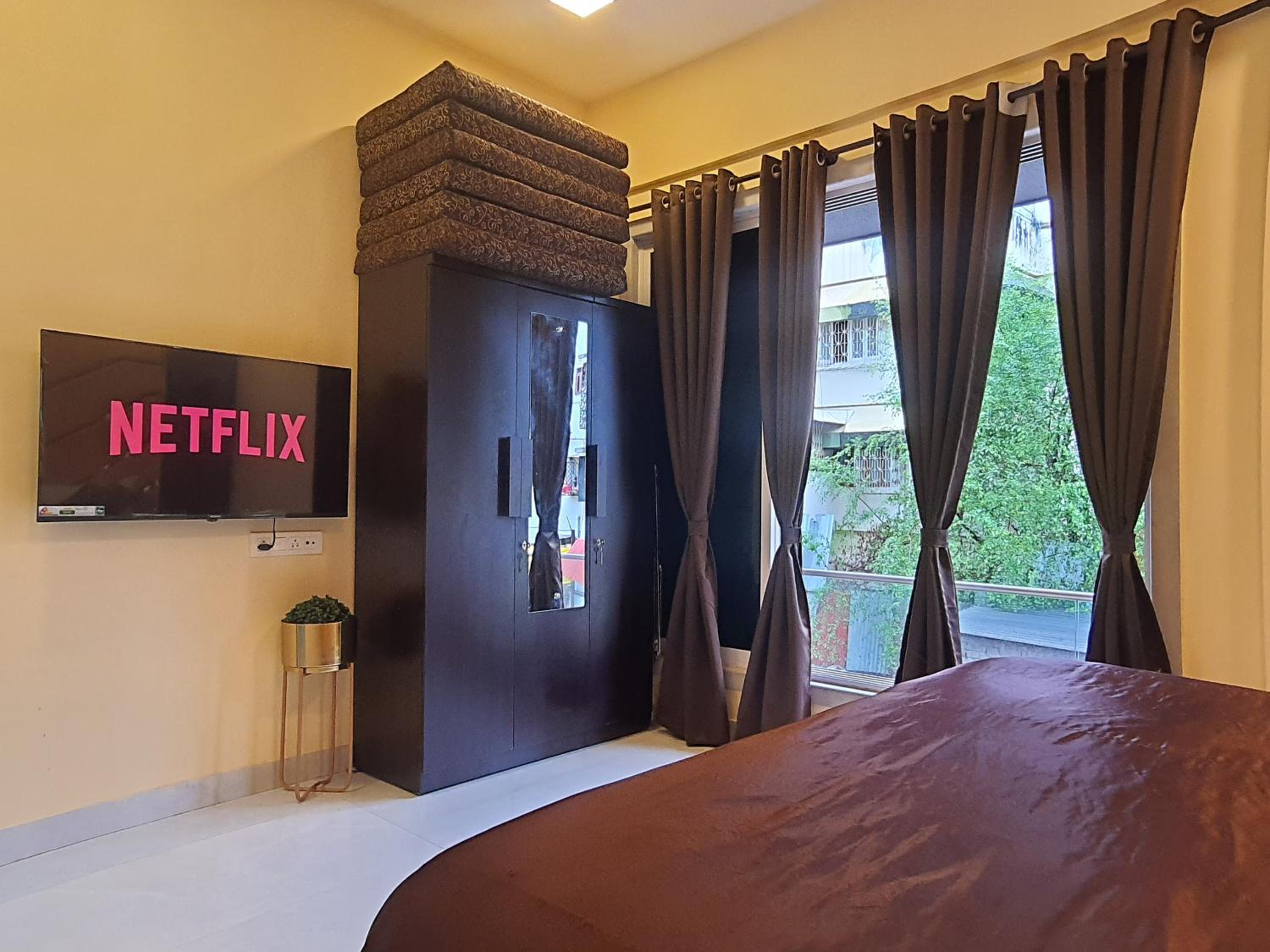 One-Bedroom Apartment - Photo 5