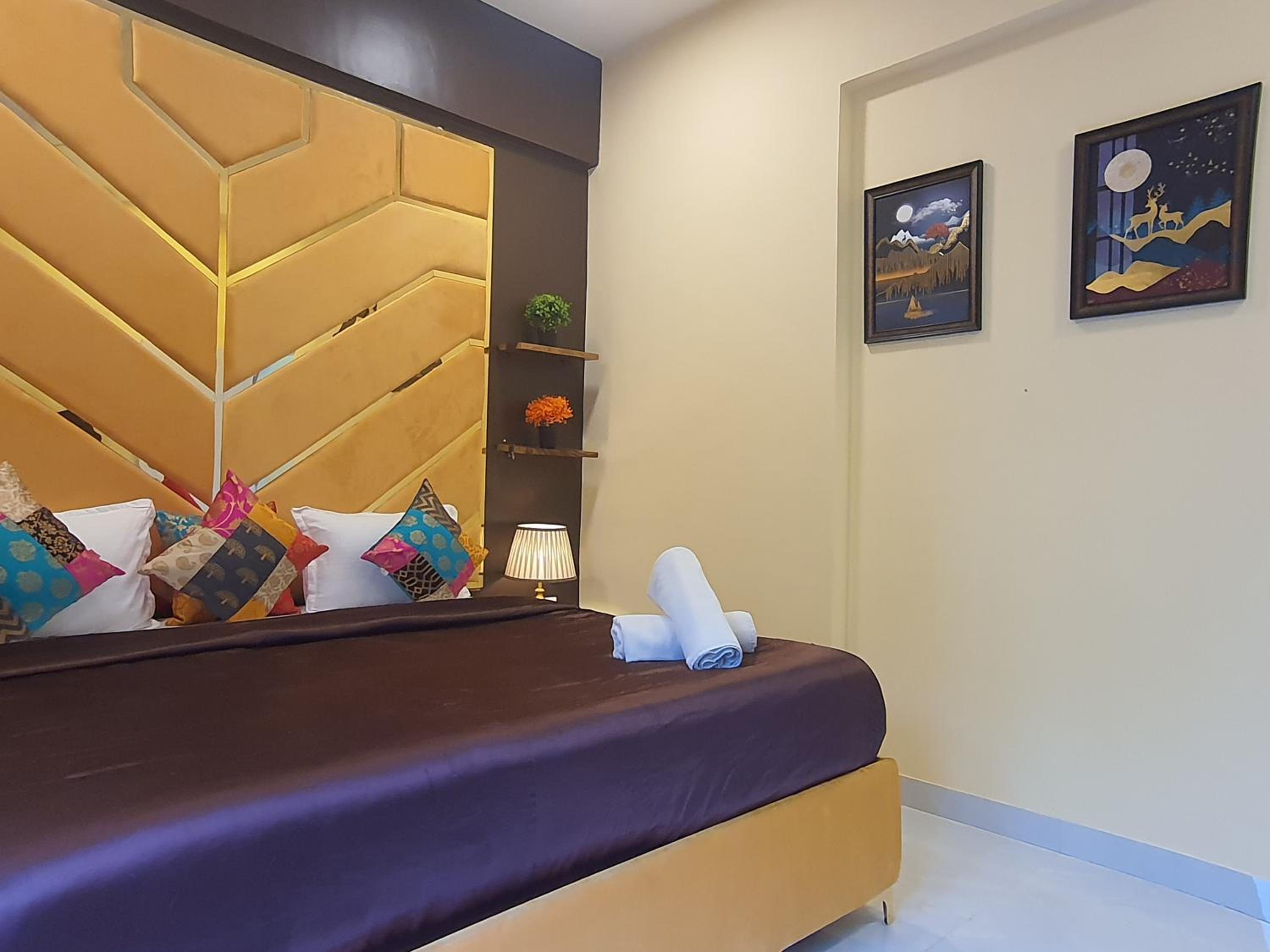 One-Bedroom Apartment - Photo 4