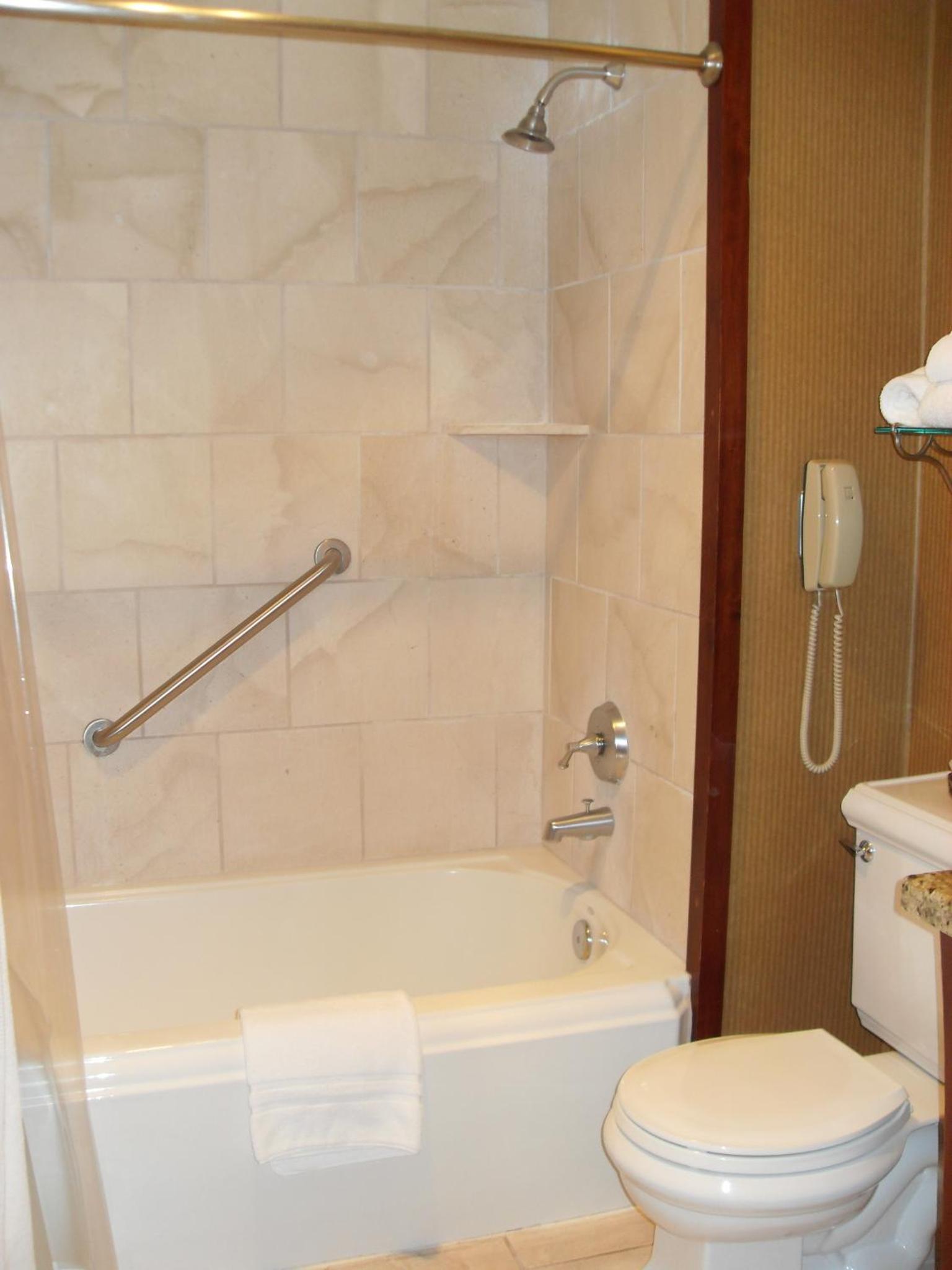 Deluxe Queen Room - Photo 3