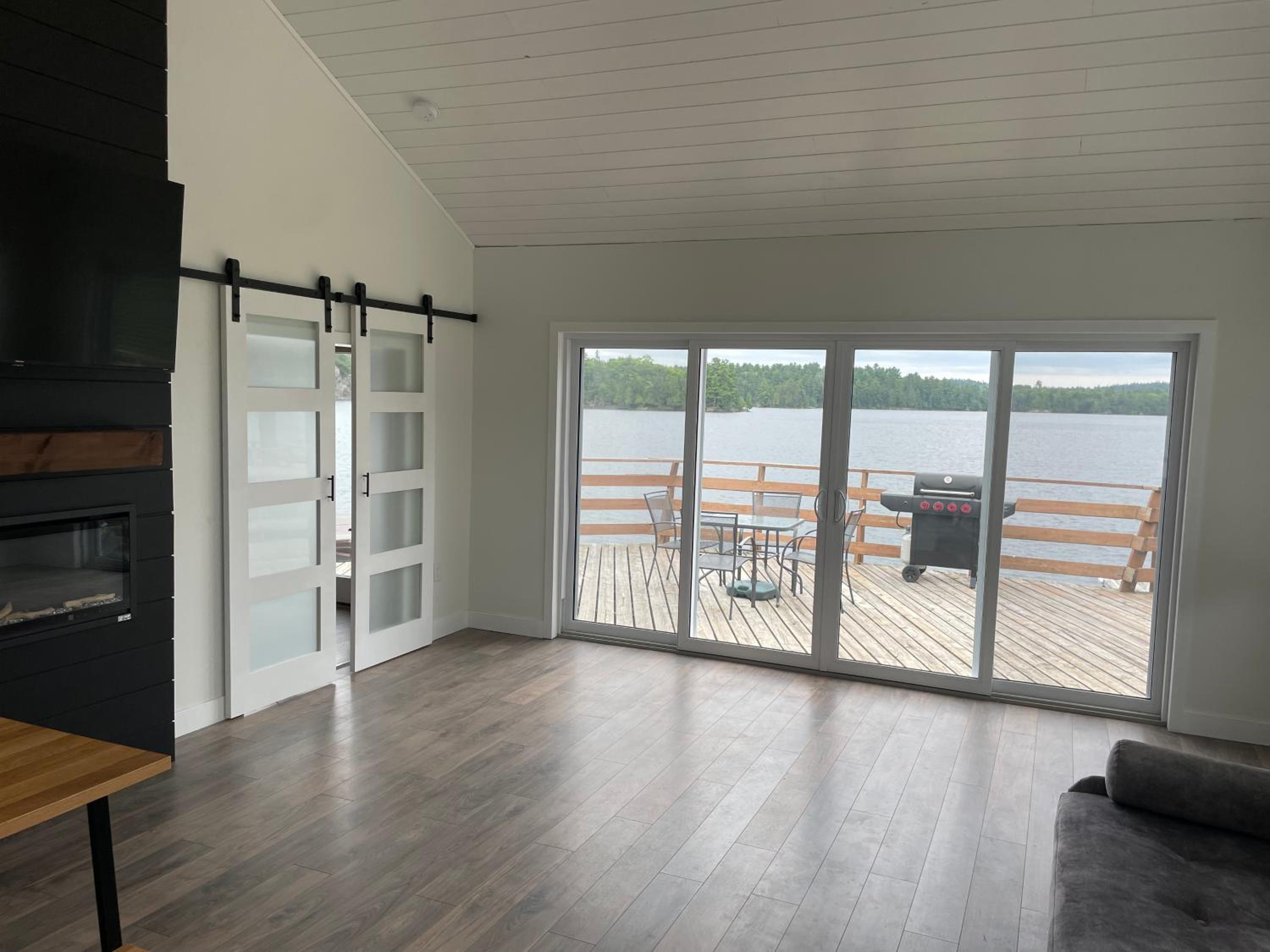 Suite with Lake View photo 3