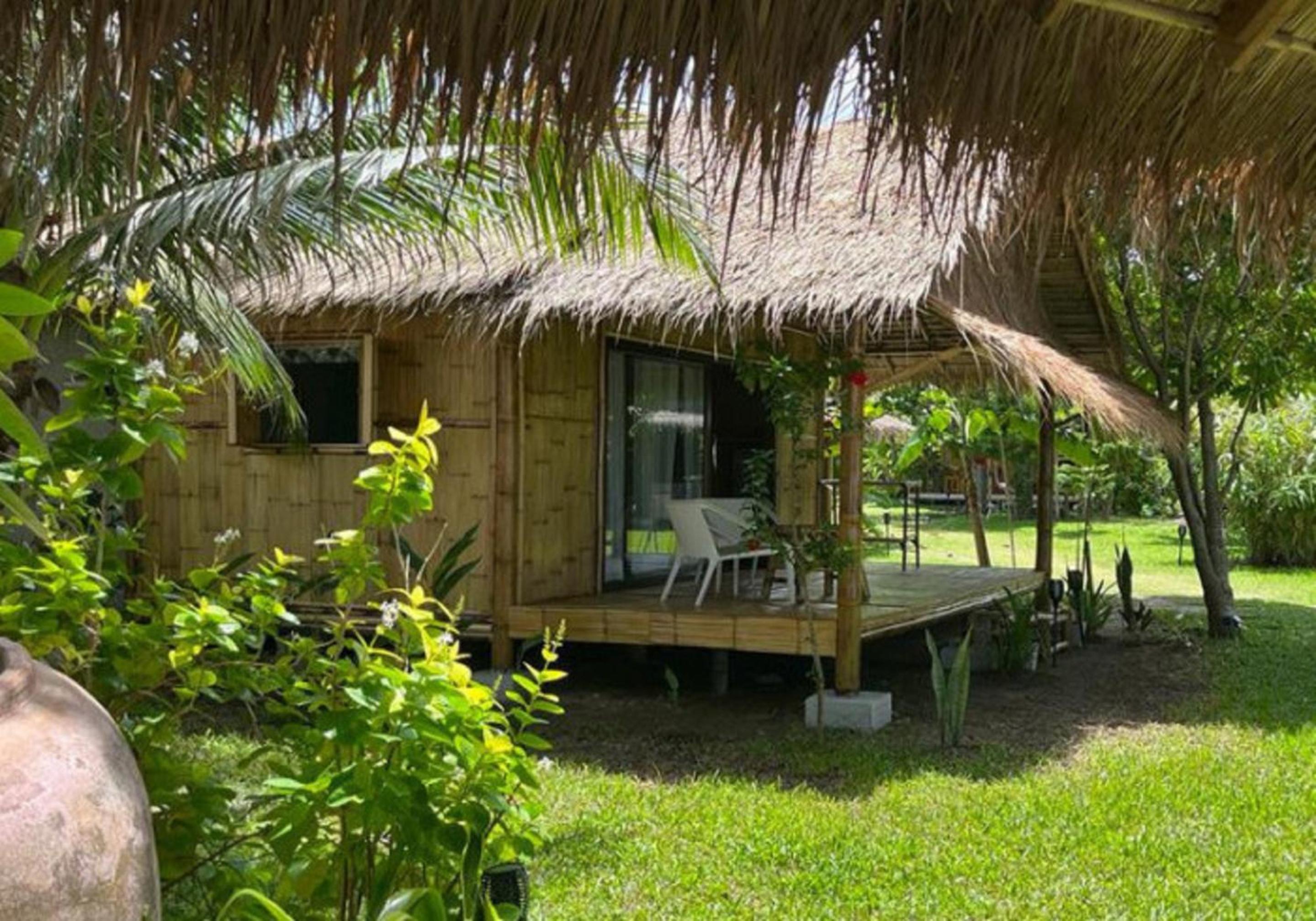 Bungalow with Sea View - Photo 9