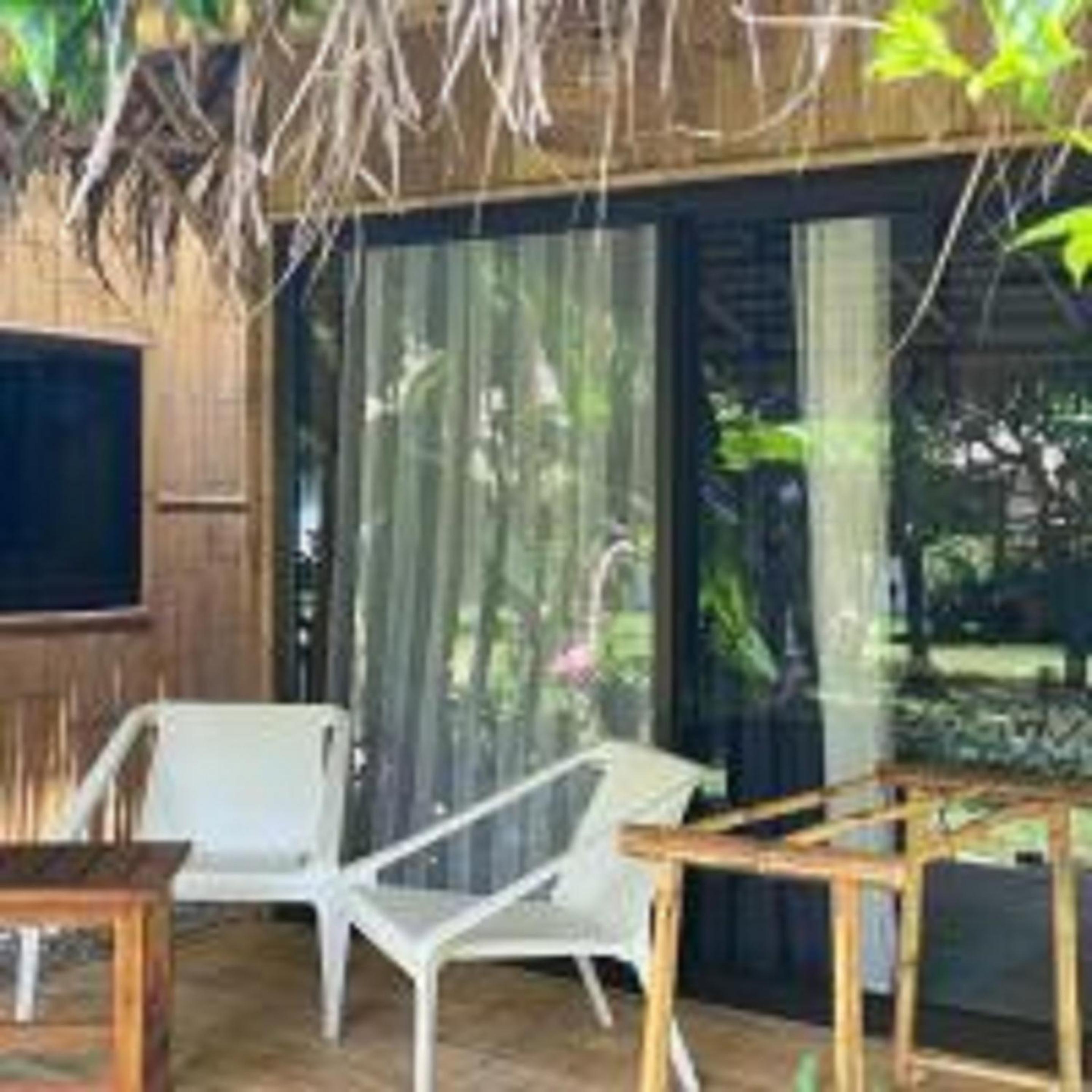 Bungalow with Sea View - Photo 5