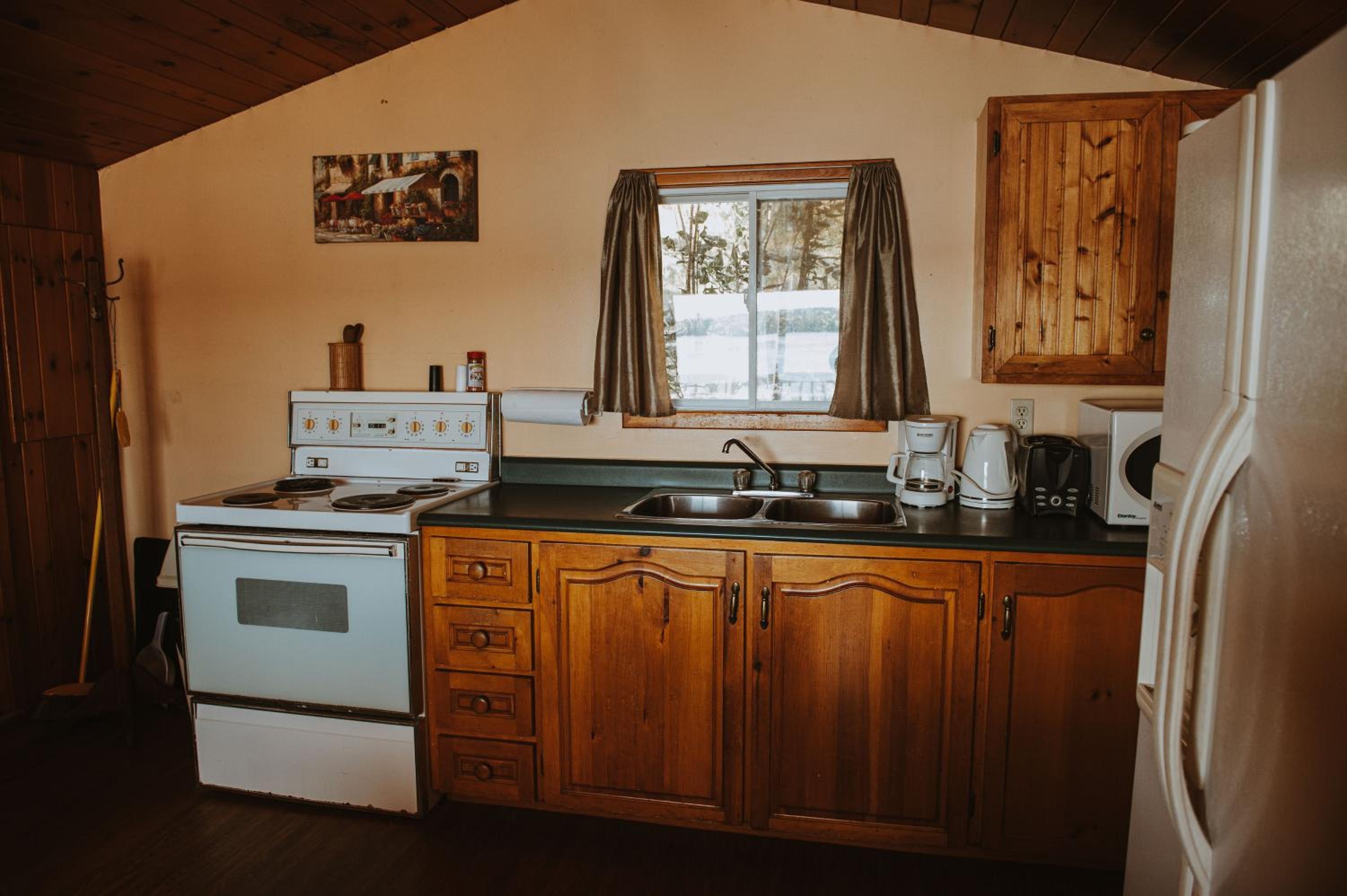 Three-Bedroom House photo 2