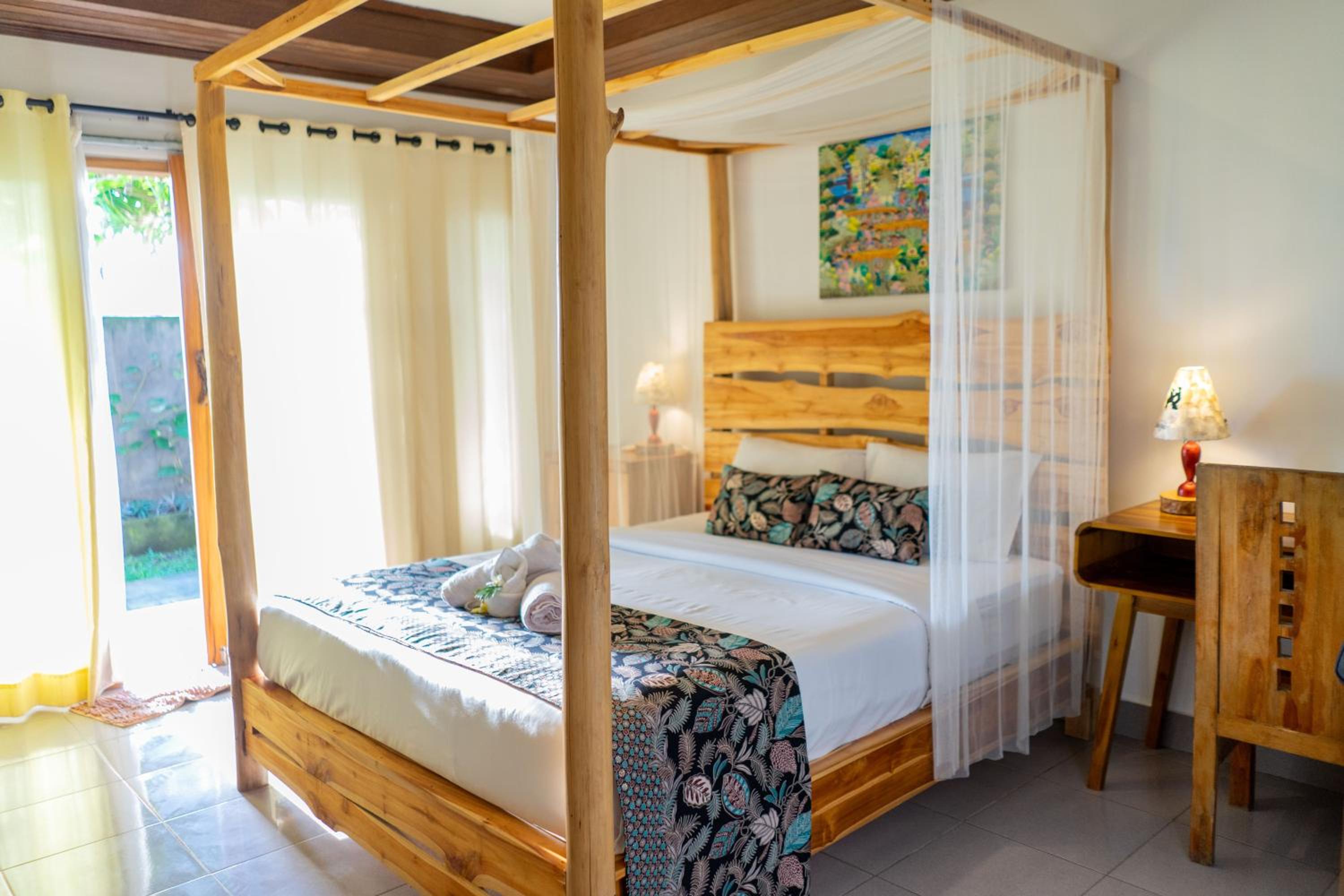 Twin Room with Bathroom - Photo 6