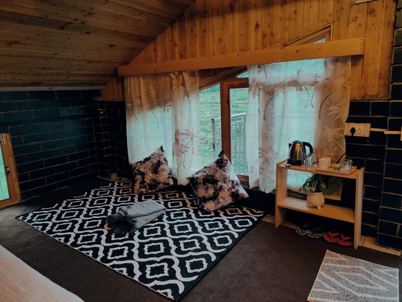 Deluxe King Room photo 1