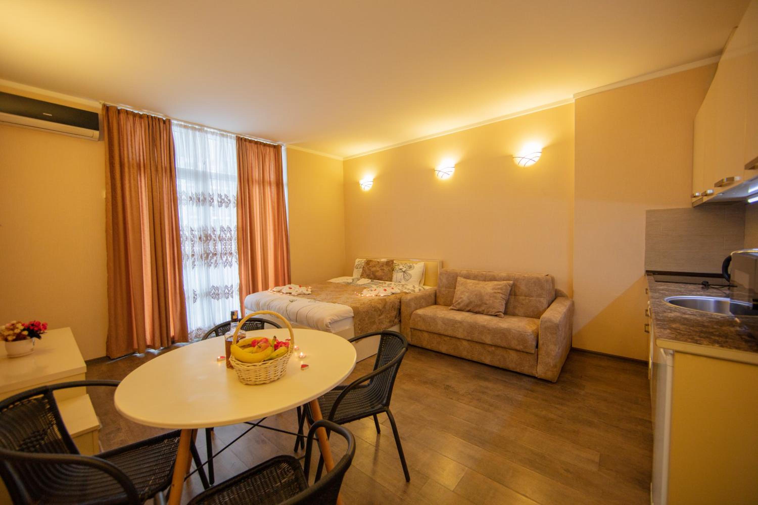 Studio Apartment photo 3